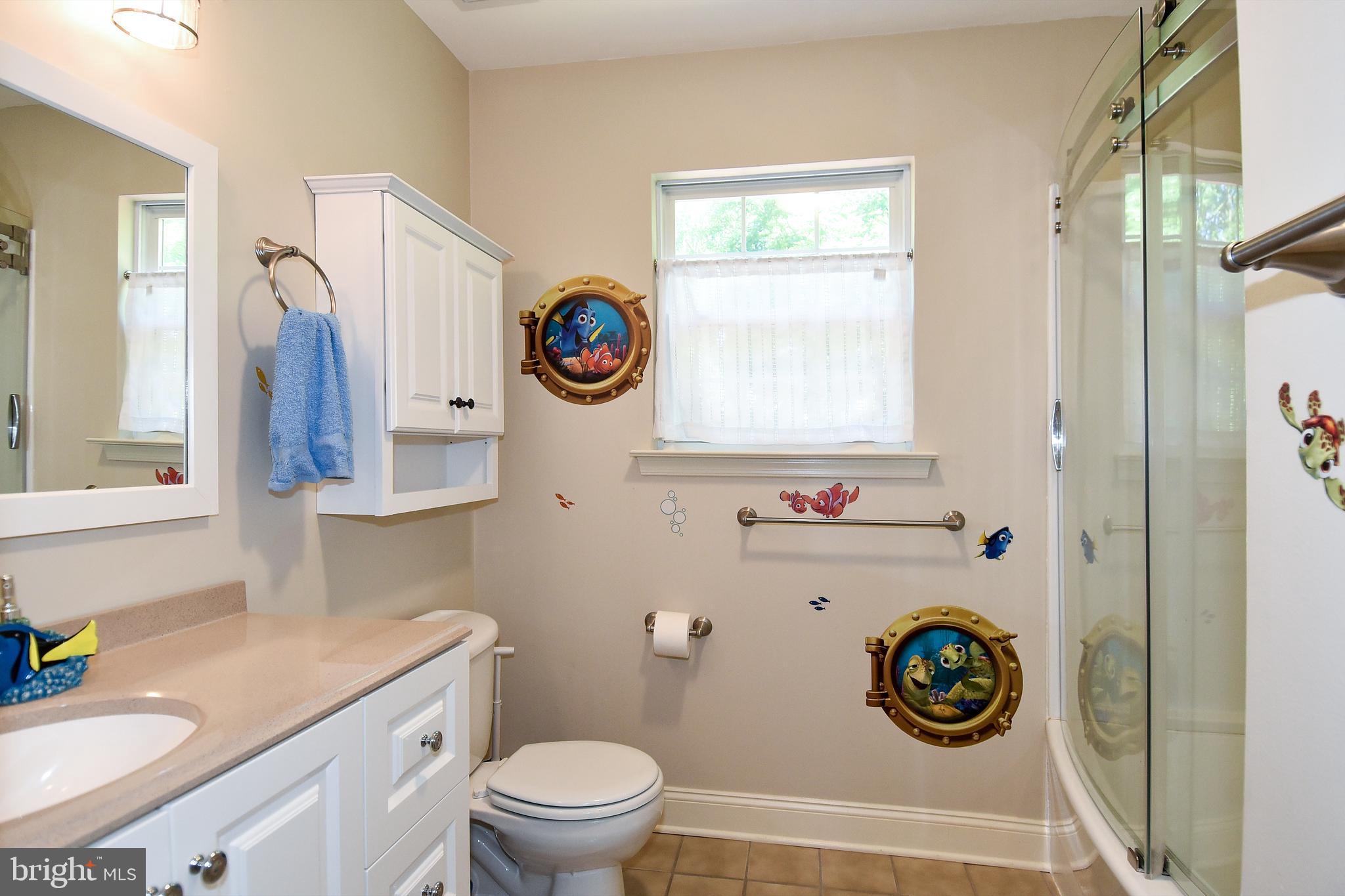 CRYSTAL LAKE - Residential