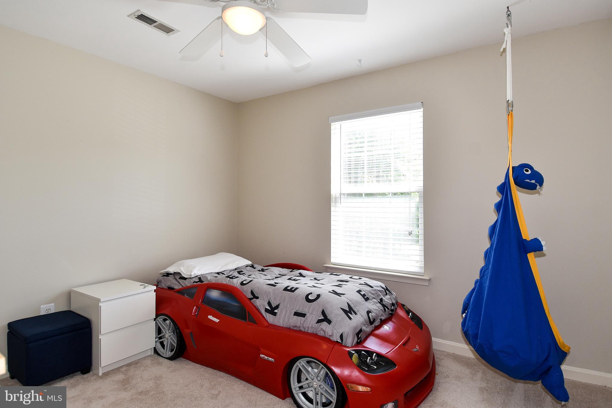 CRYSTAL LAKE - Residential