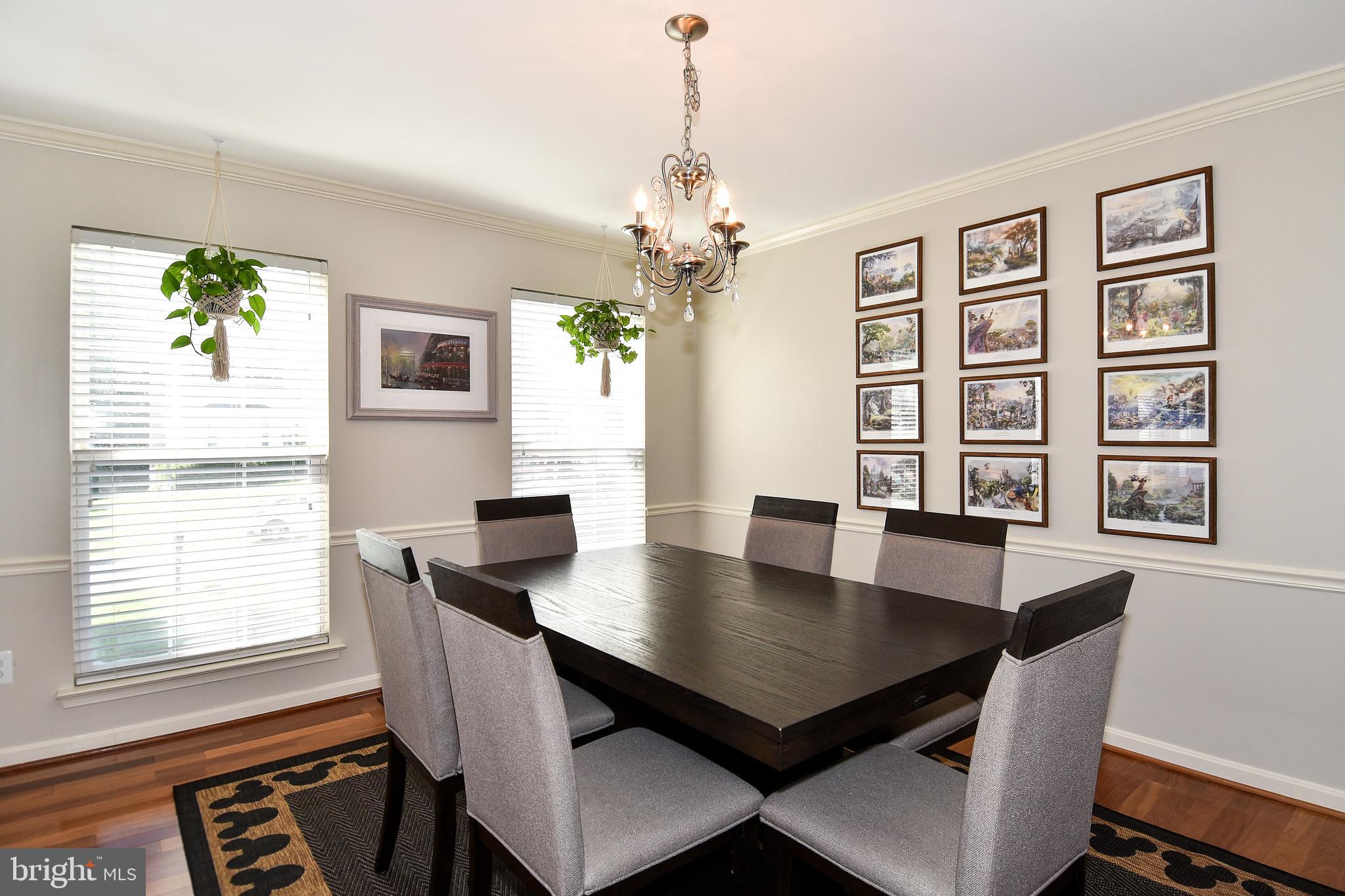 CRYSTAL LAKE - Residential