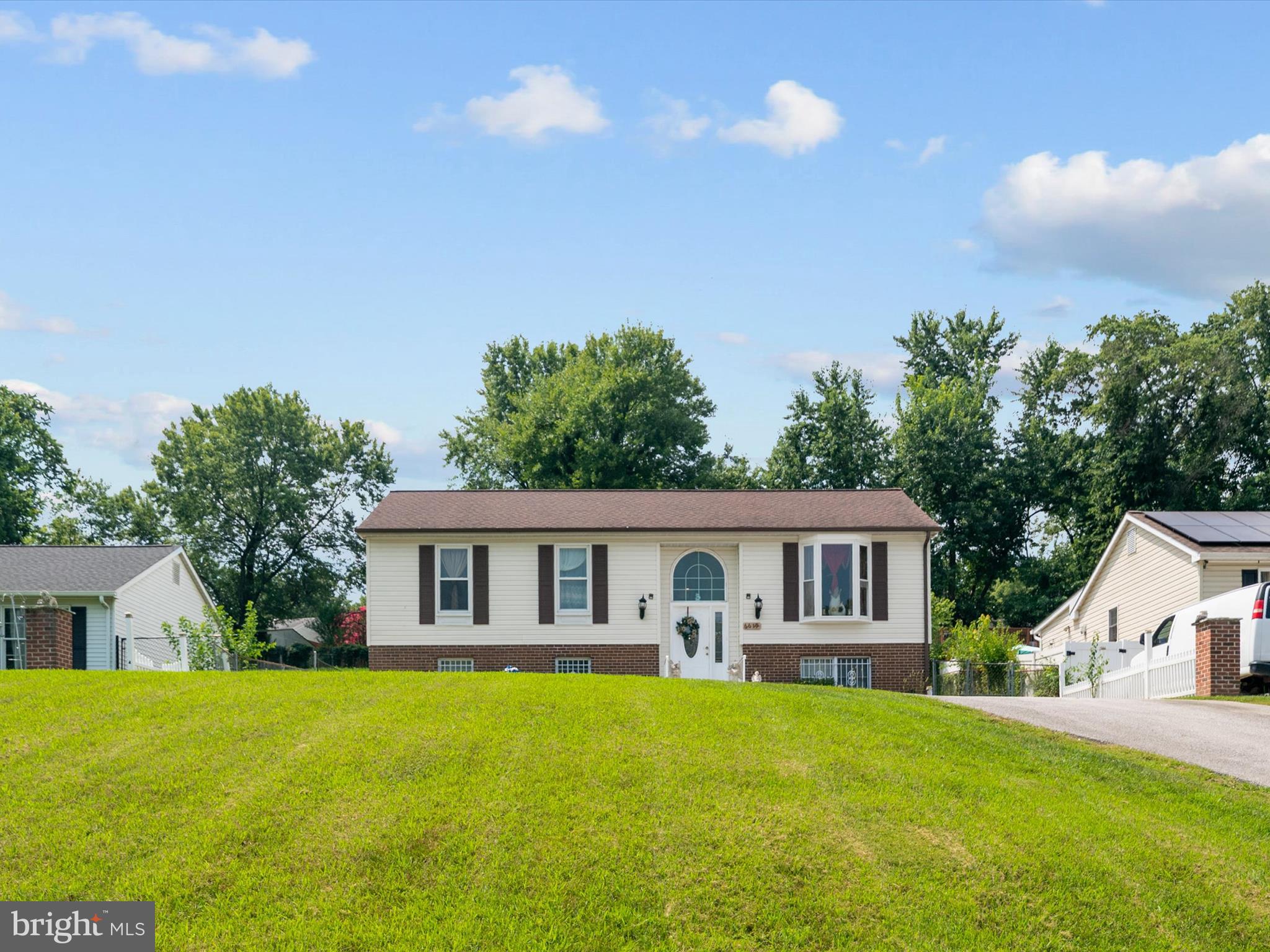 6619 GREENVALE