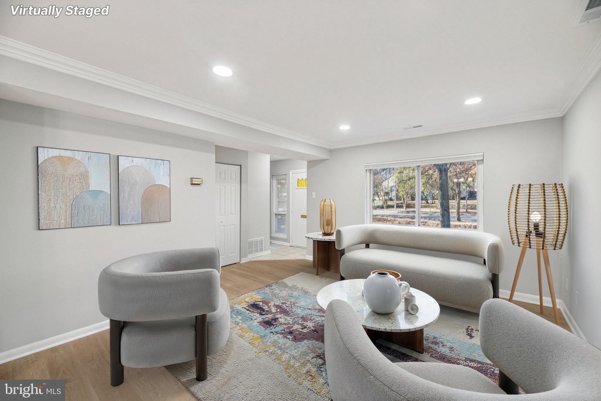 GLEN ORA-PLAT TWO> - Residential