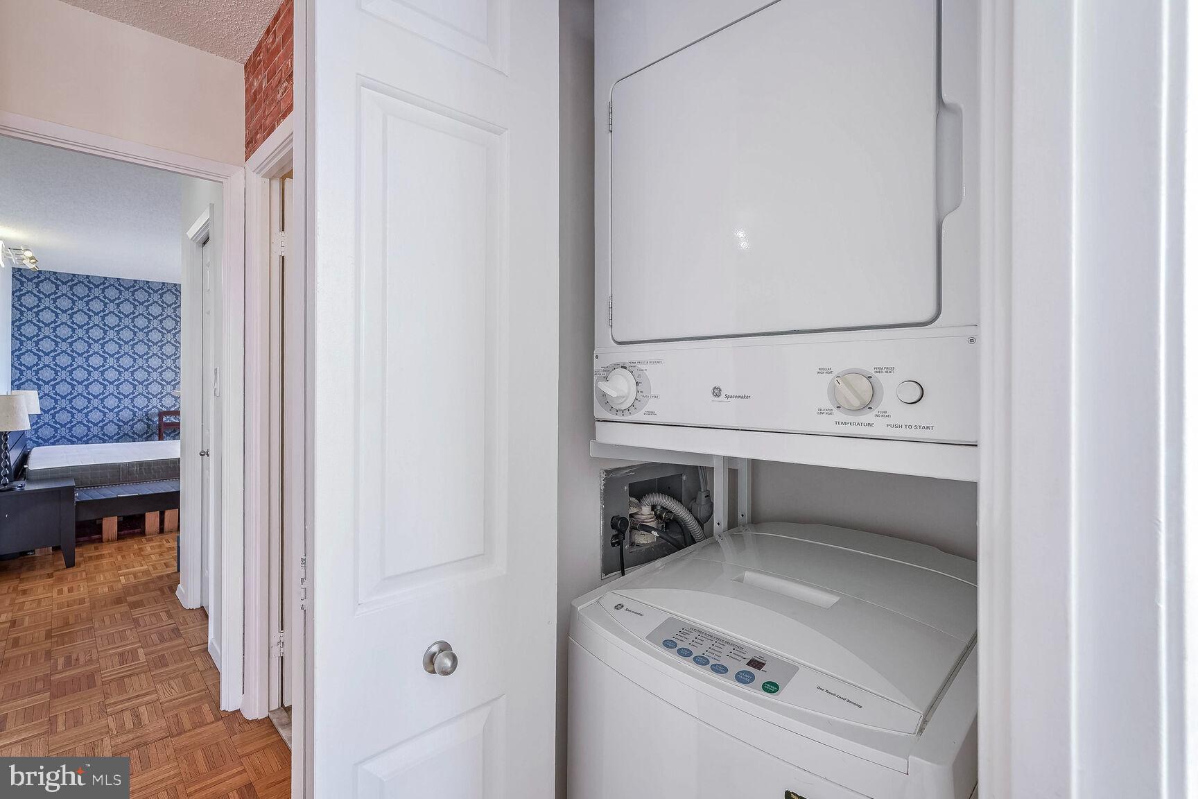 WOODMONT TRIANGLE - Residential Lease