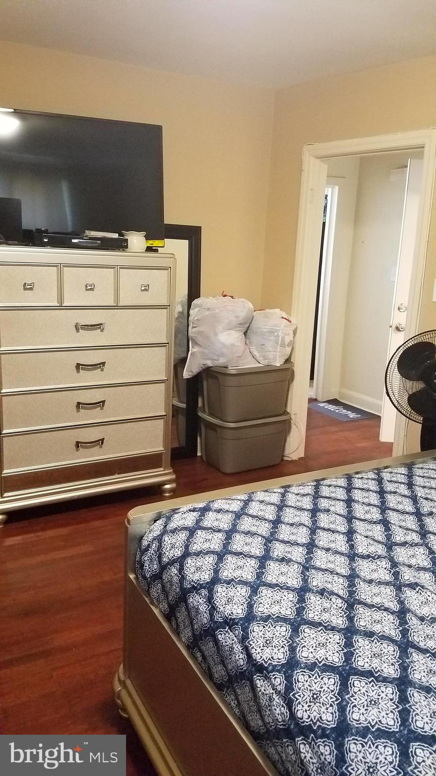 LAKE WALKER - Residential Lease