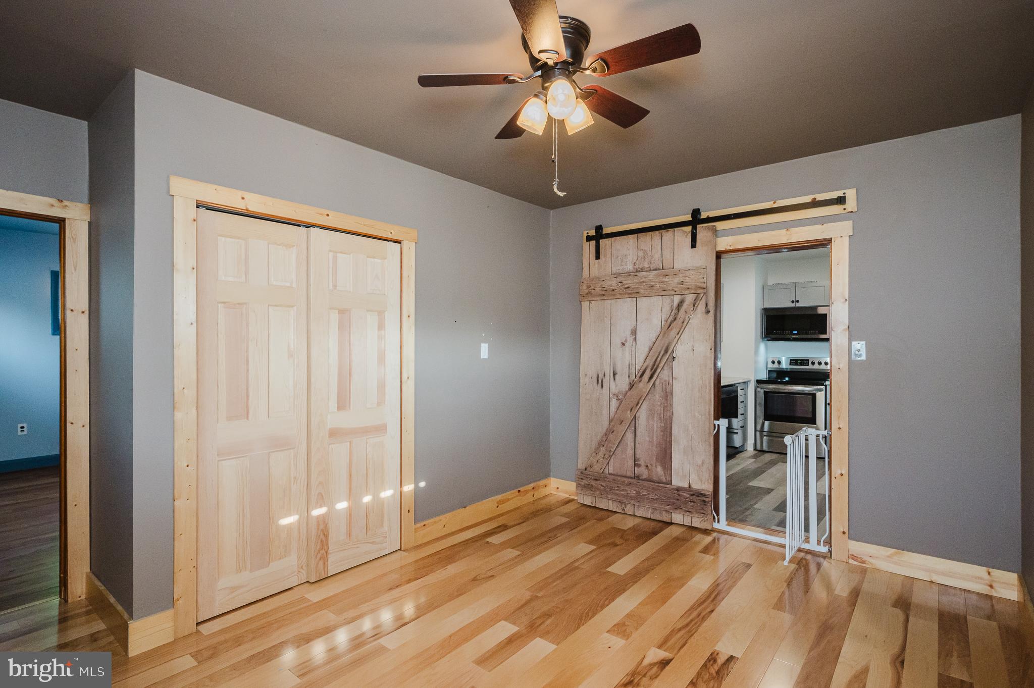 GRAY MANOR - Residential