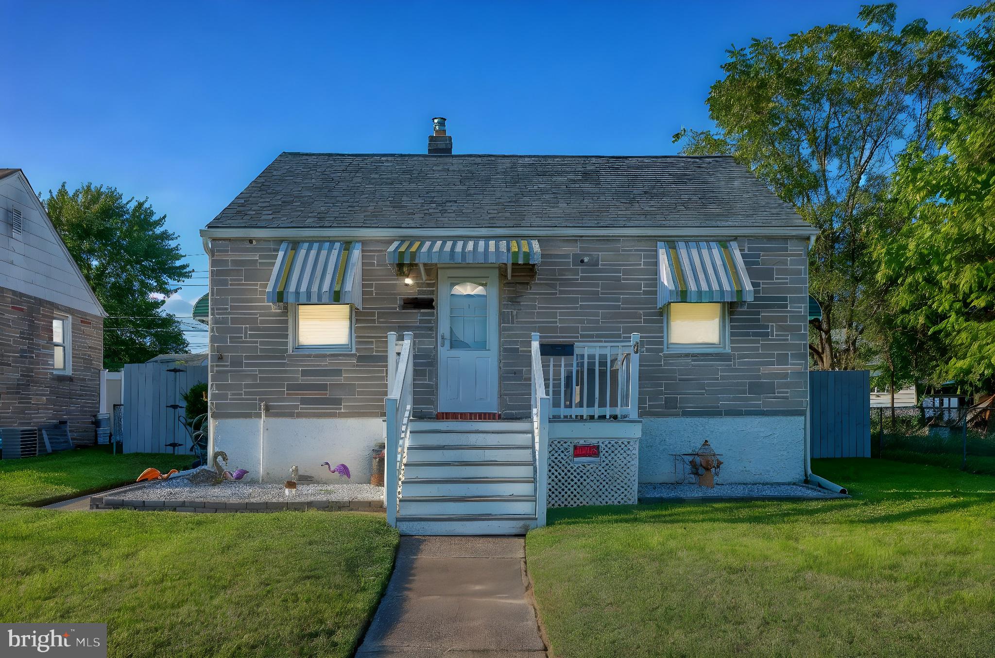 GRAY MANOR - Residential