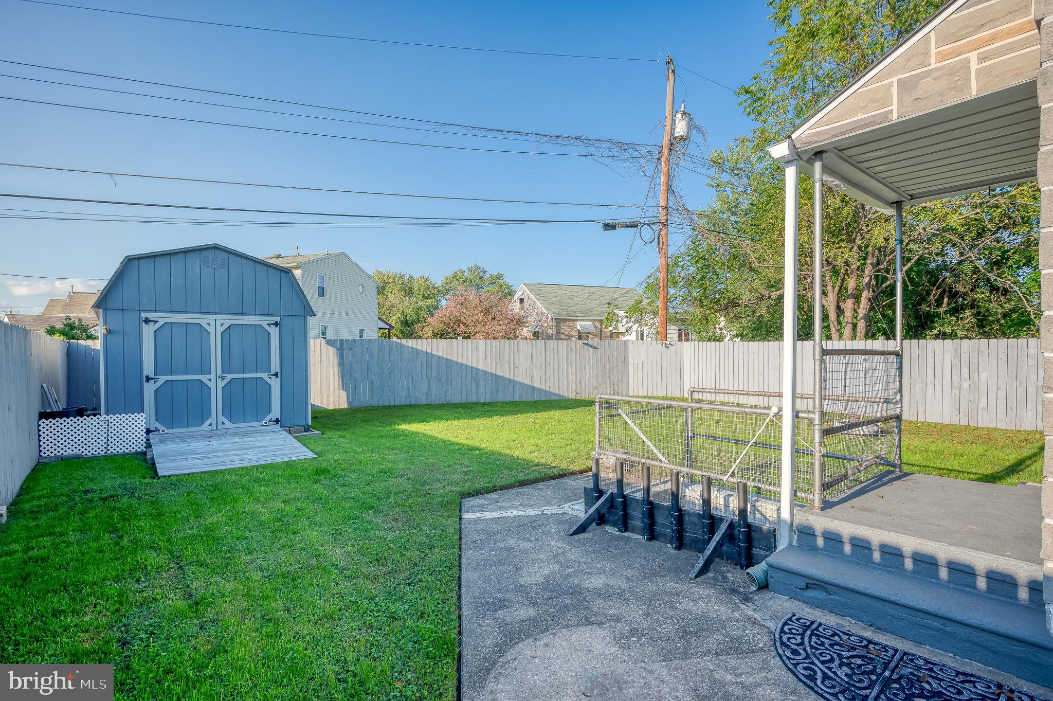 GRAY MANOR - Residential