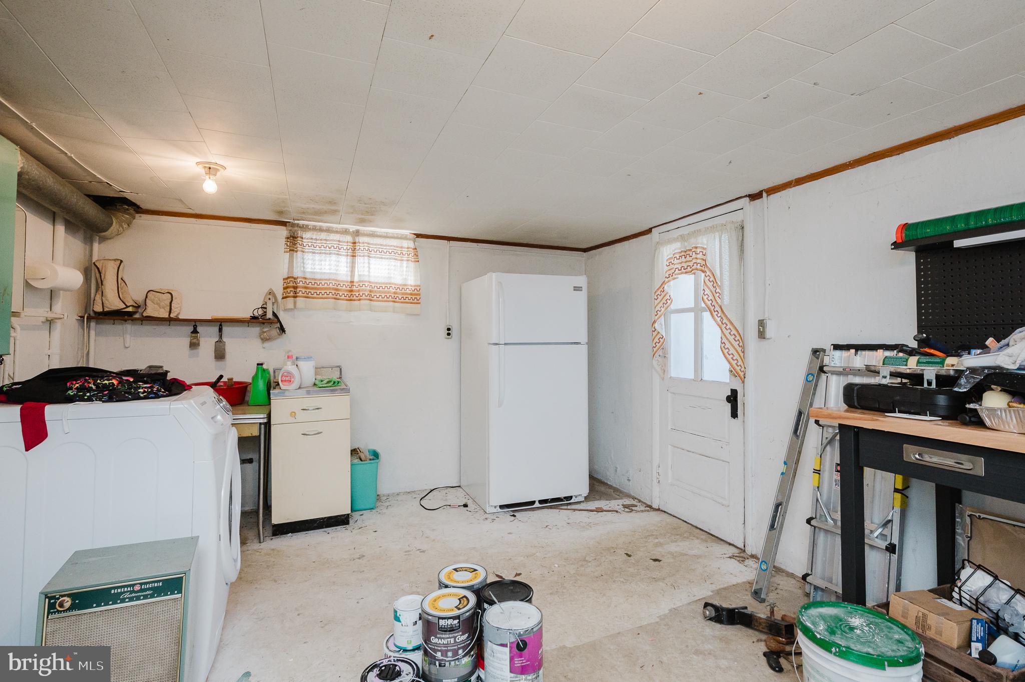 GRAY MANOR - Residential