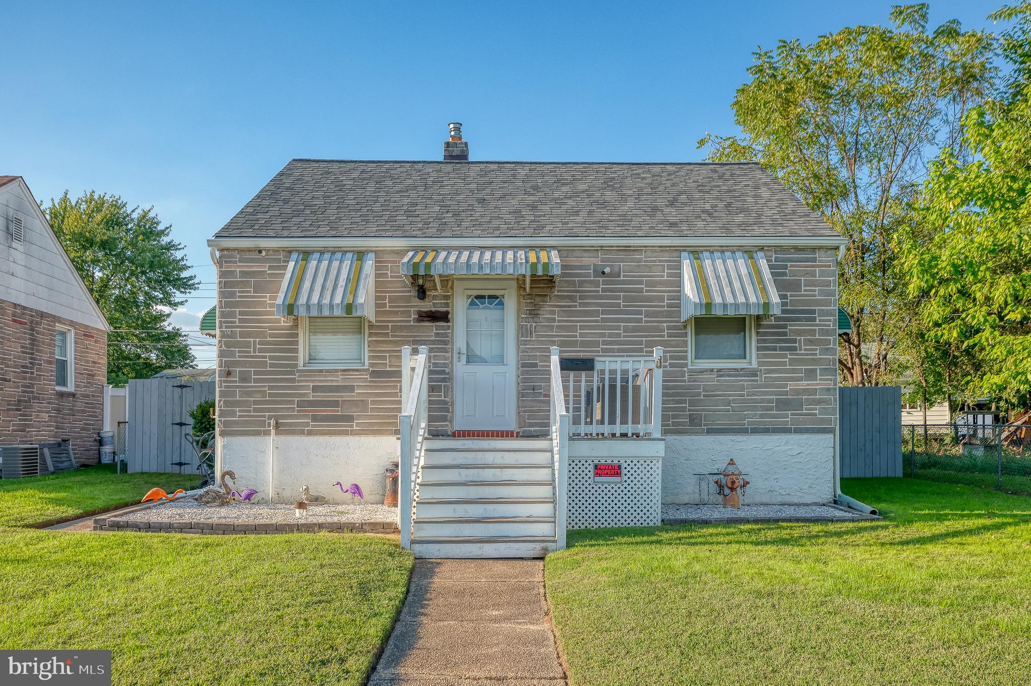 GRAY MANOR - Residential