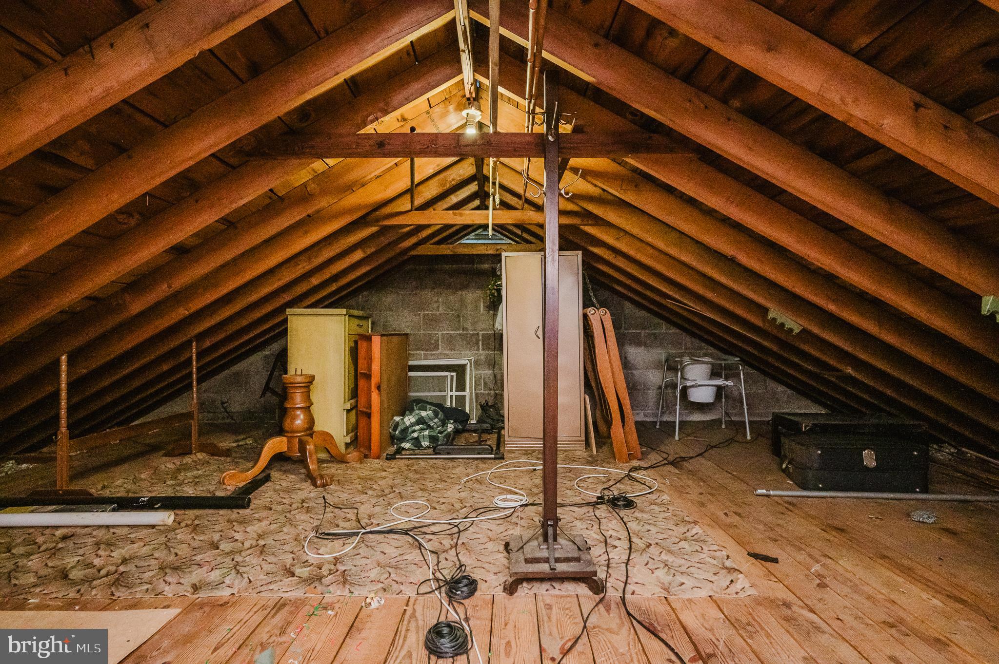 GRAY MANOR - Residential