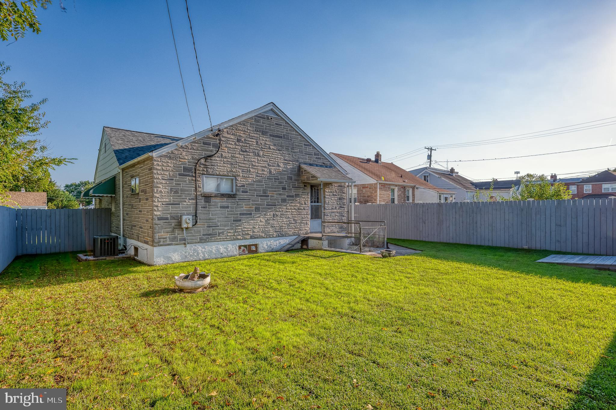 GRAY MANOR - Residential