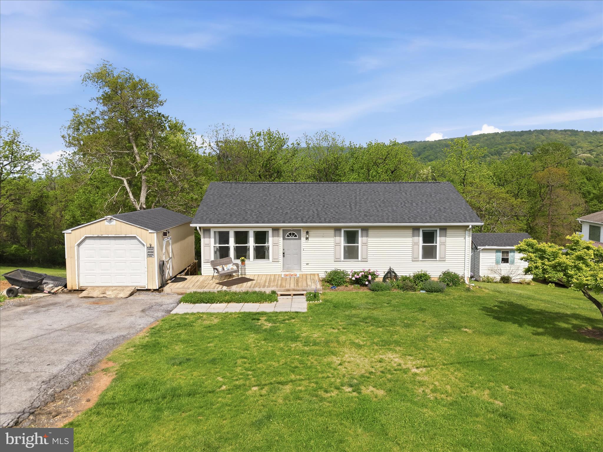APPLE MT LAKE - Residential