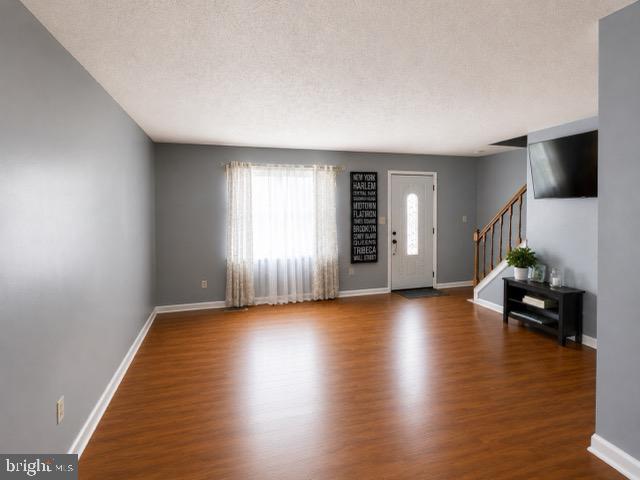1226 HOLMESPUN DRIVE