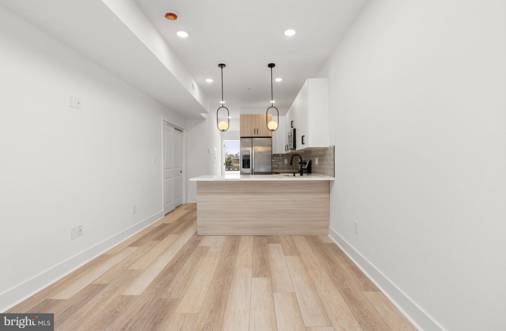 5034 FLORENCE AVENUE 1