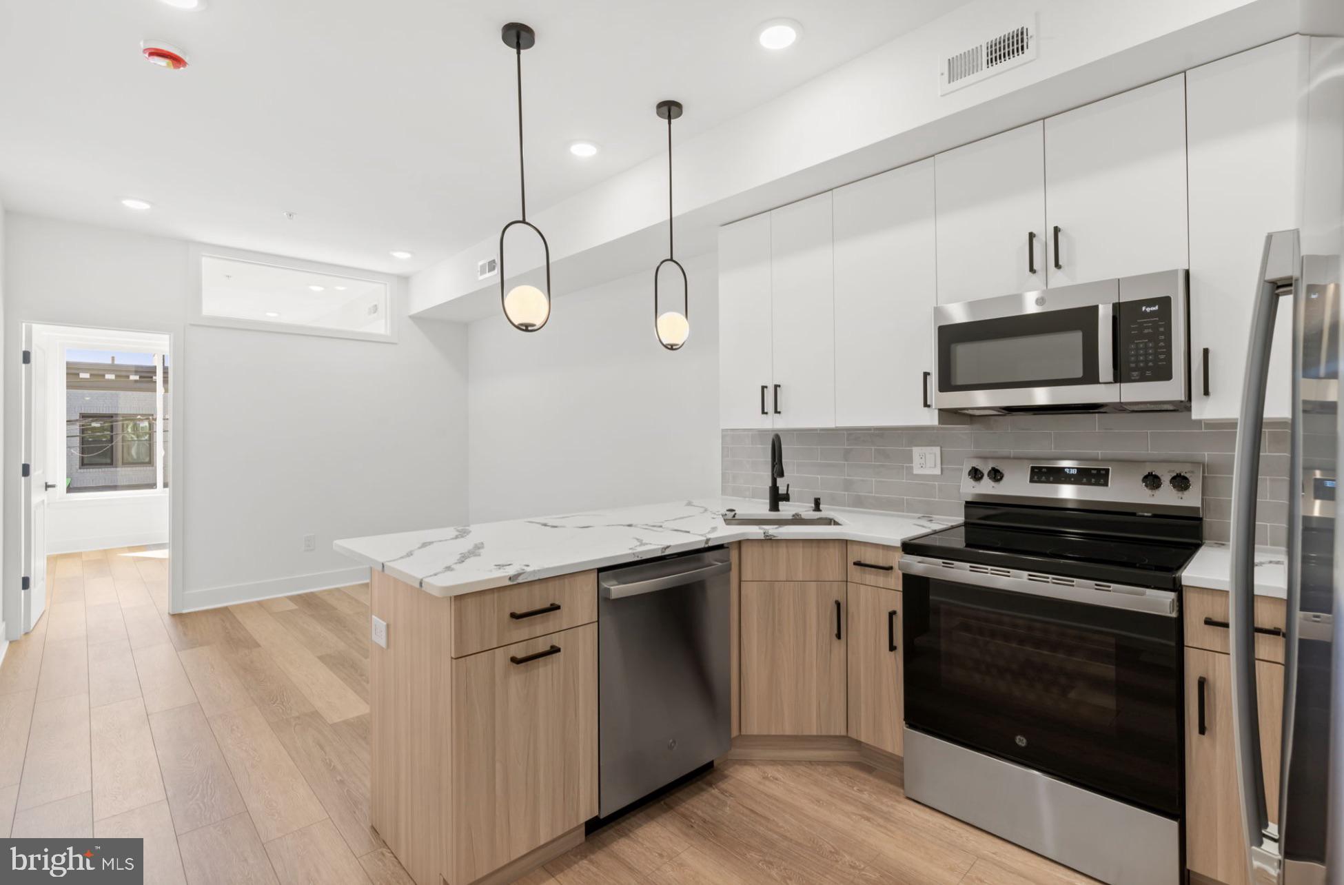 5034 FLORENCE AVENUE 1