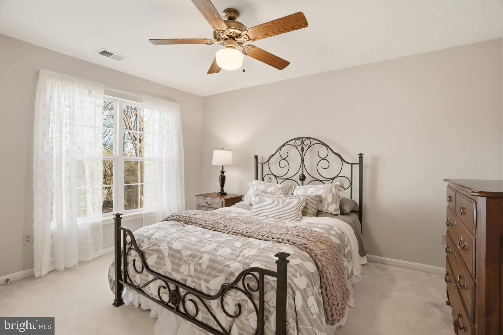 RUSSETT - Residential