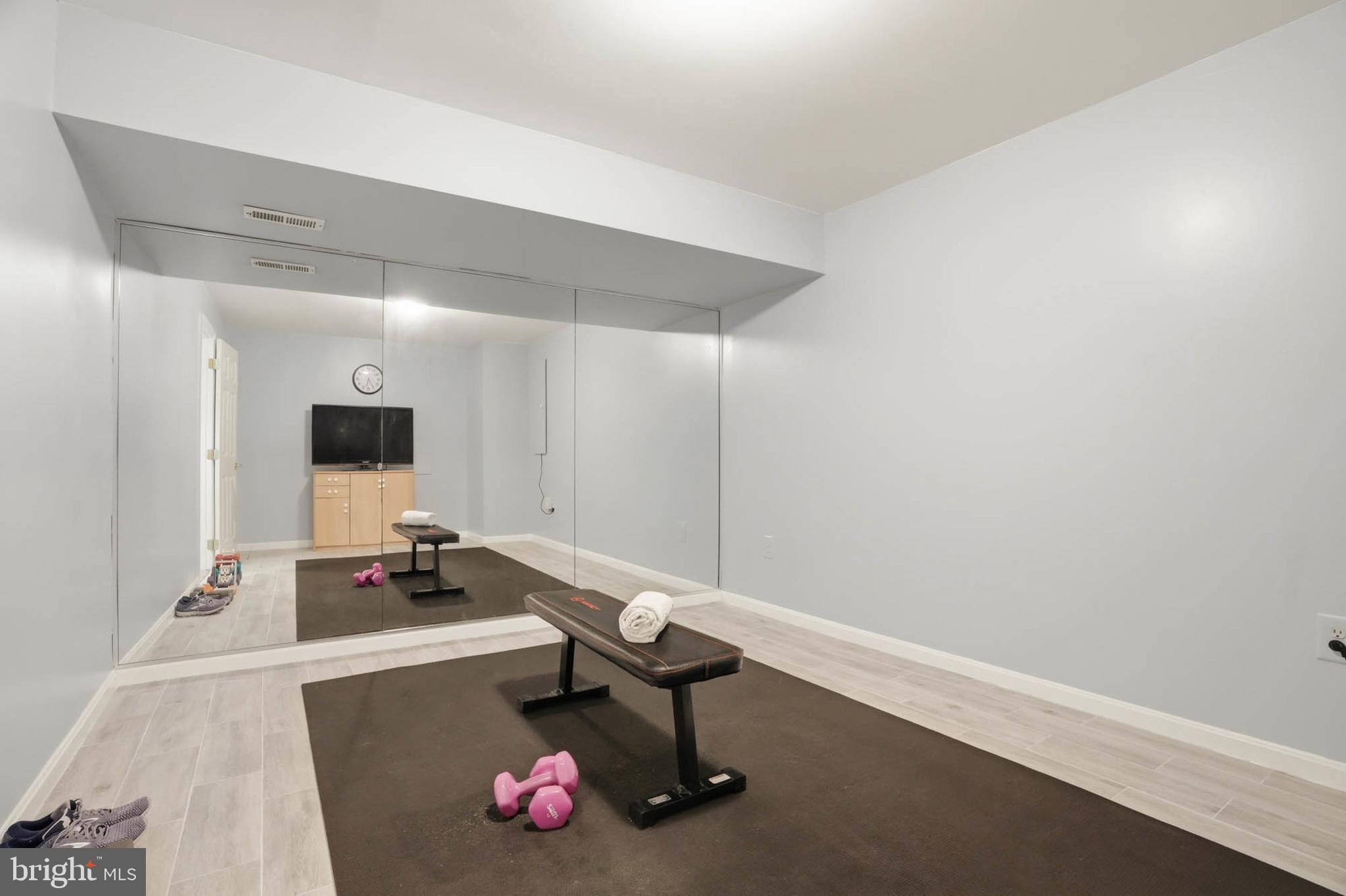 RUSSETT - Residential