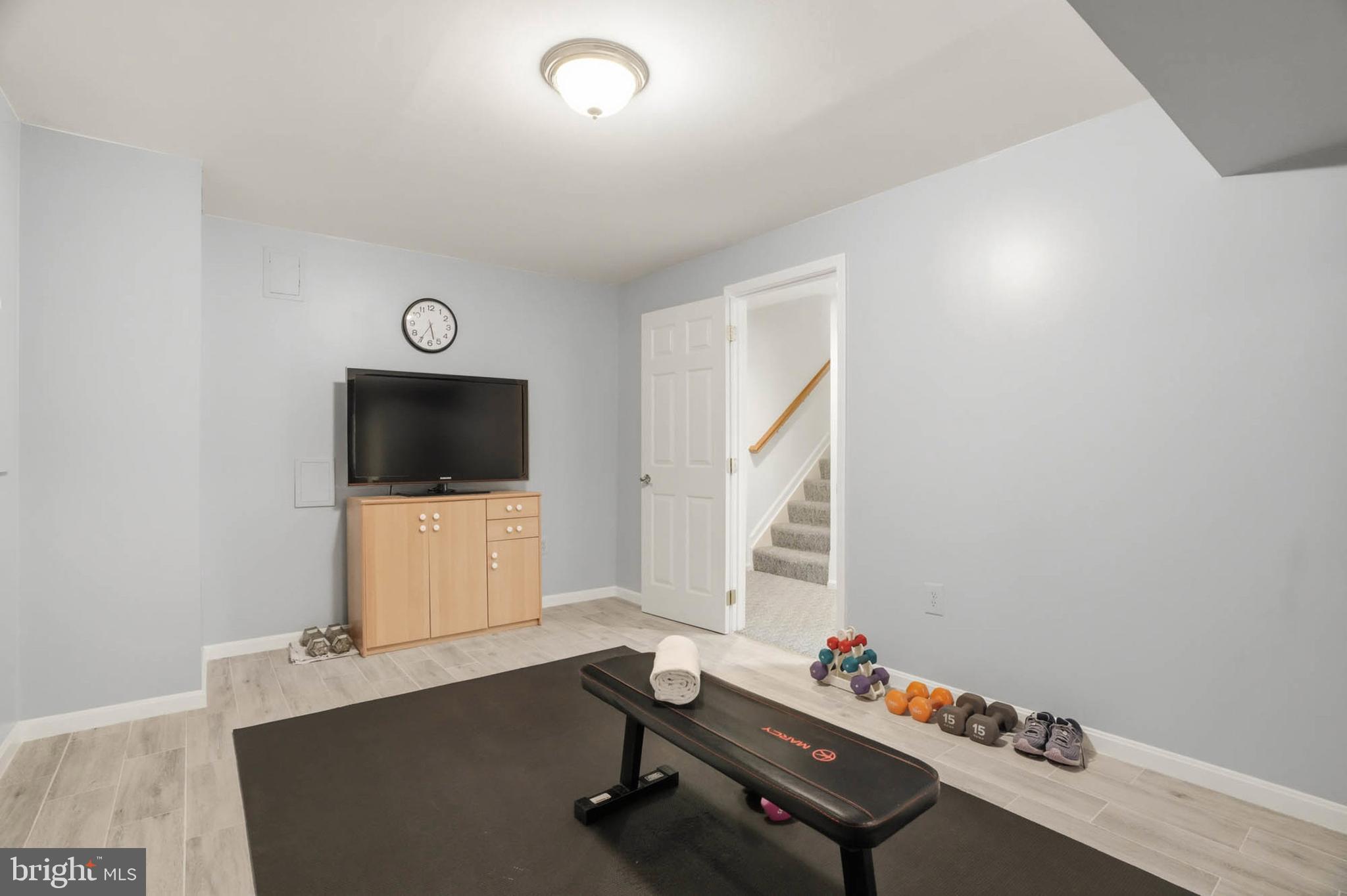 RUSSETT - Residential