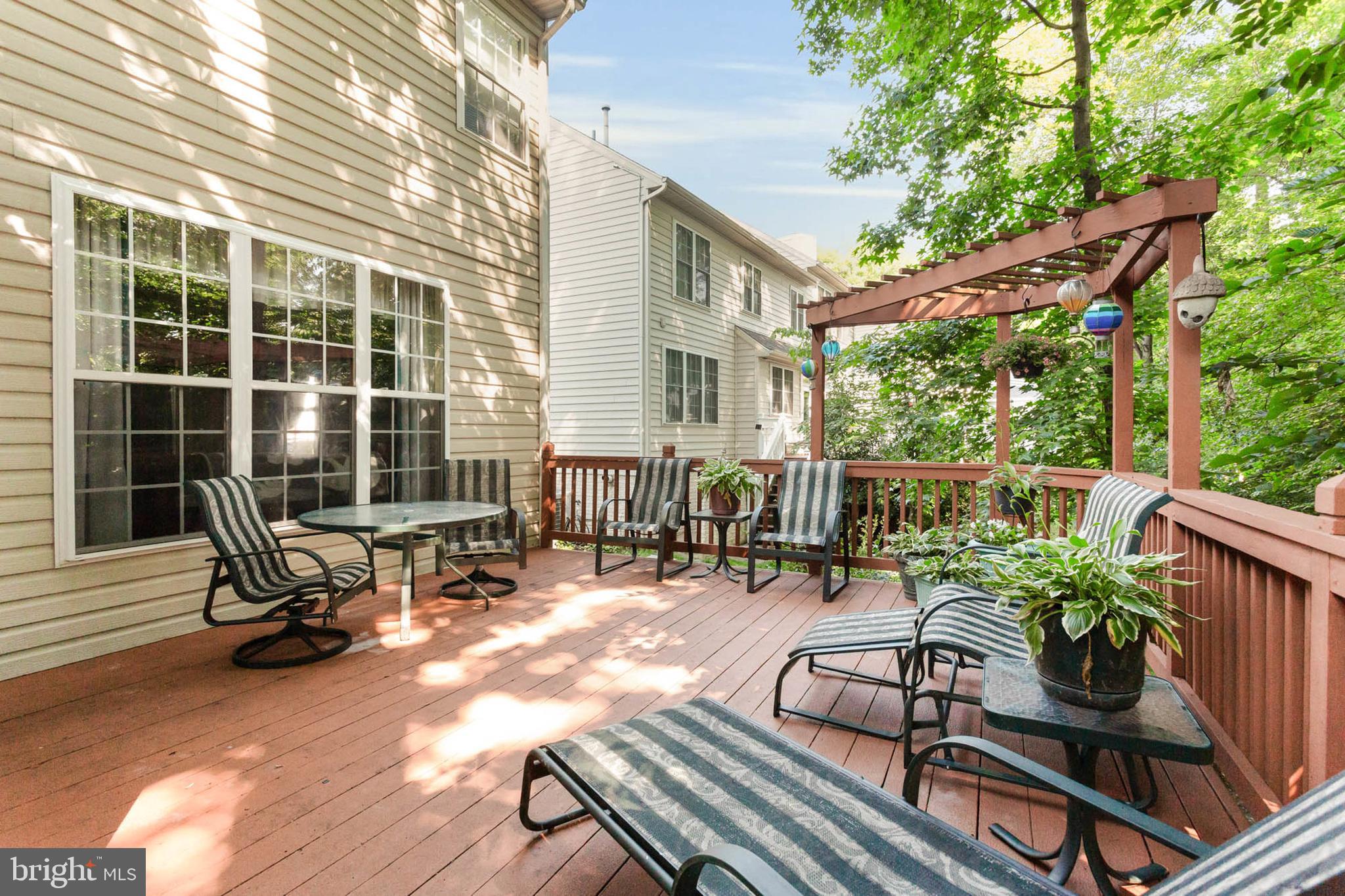 RUSSETT - Residential