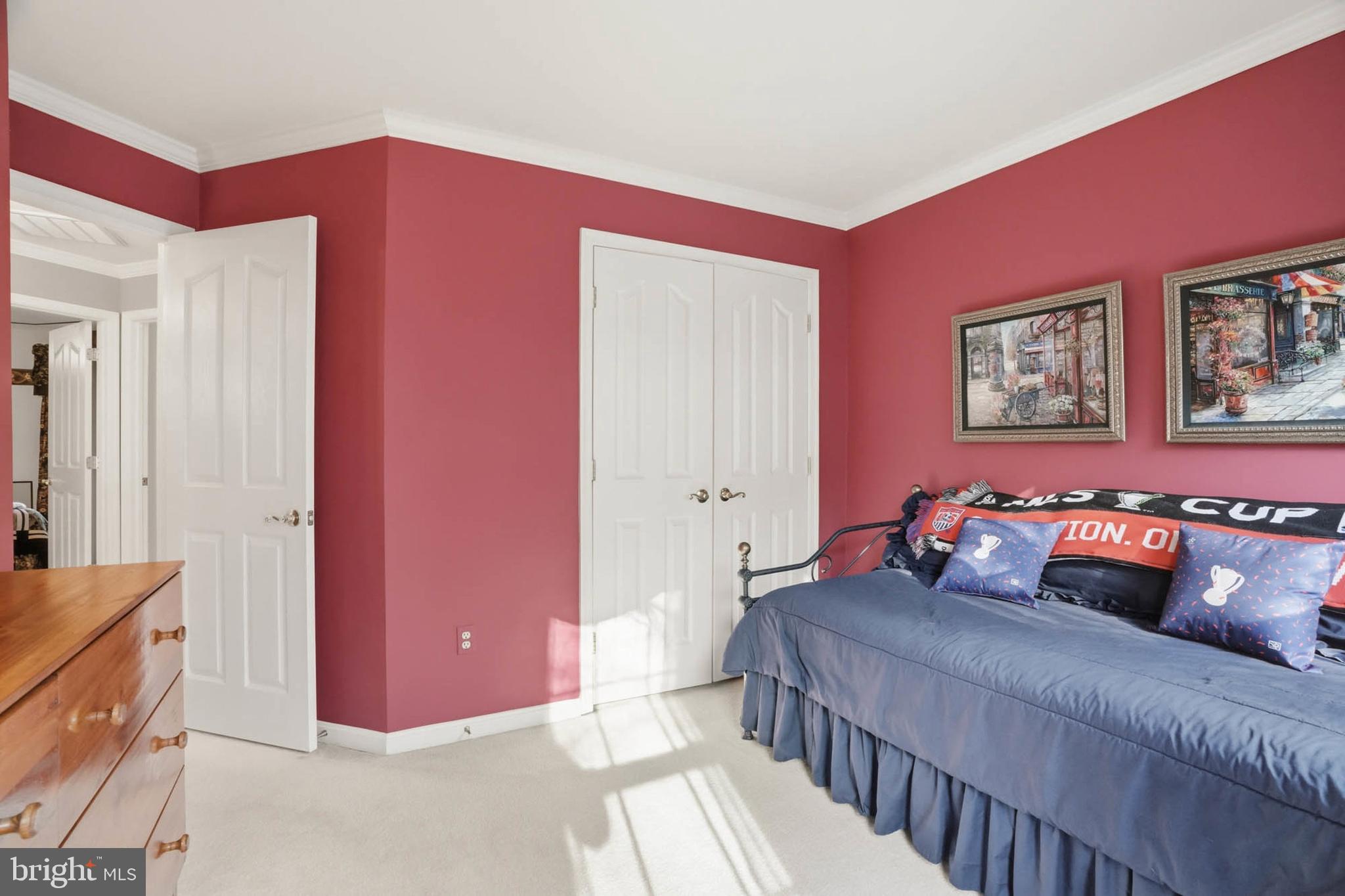 RUSSETT - Residential