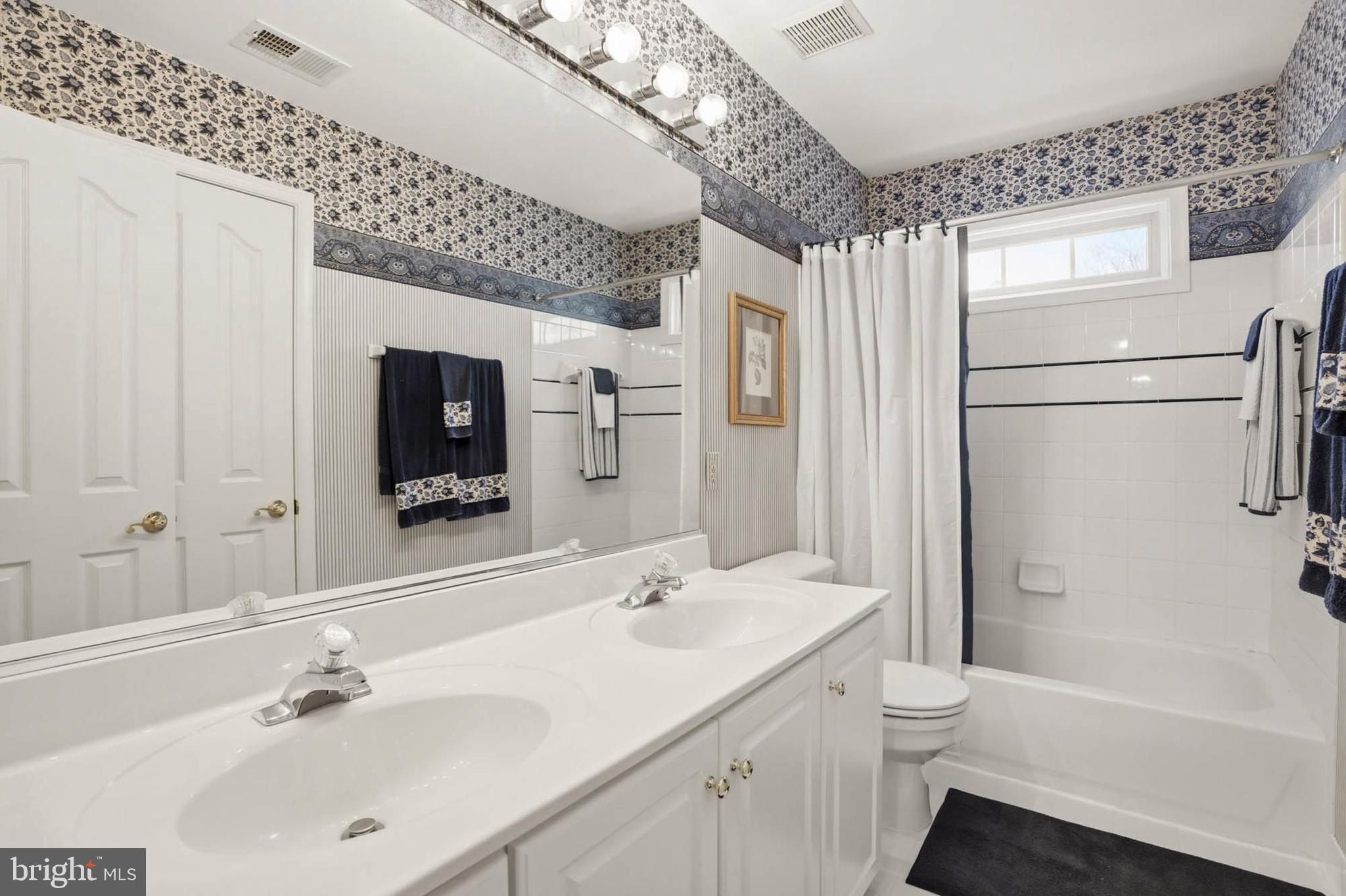 RUSSETT - Residential