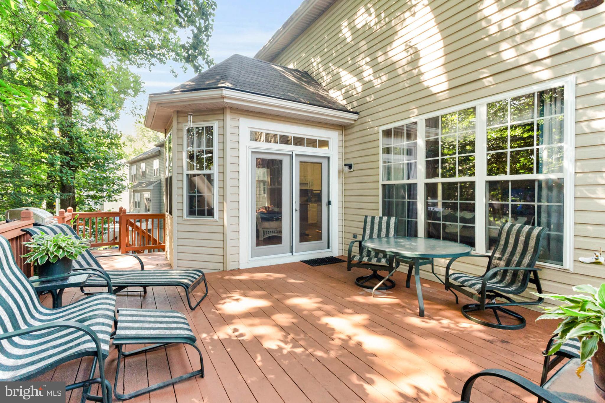 RUSSETT - Residential