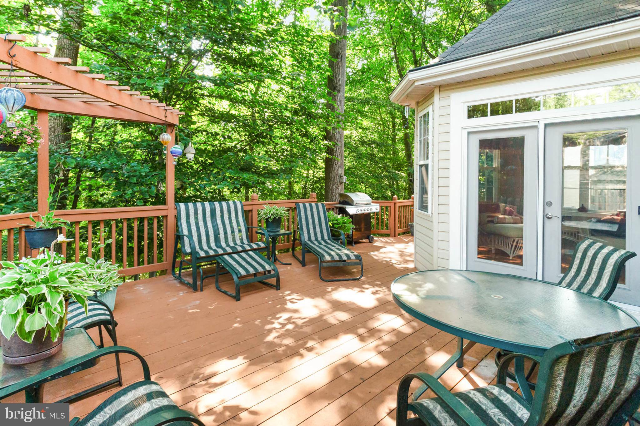 RUSSETT - Residential