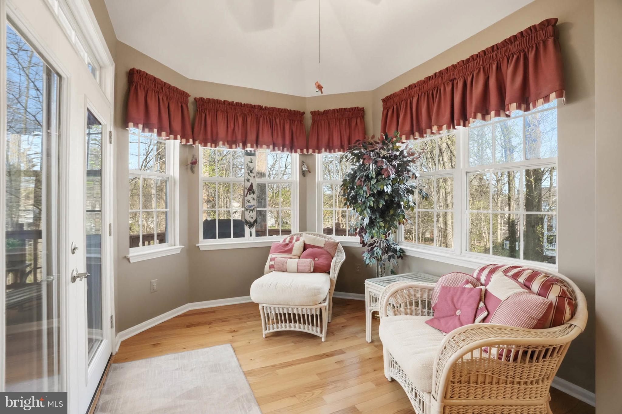 RUSSETT - Residential