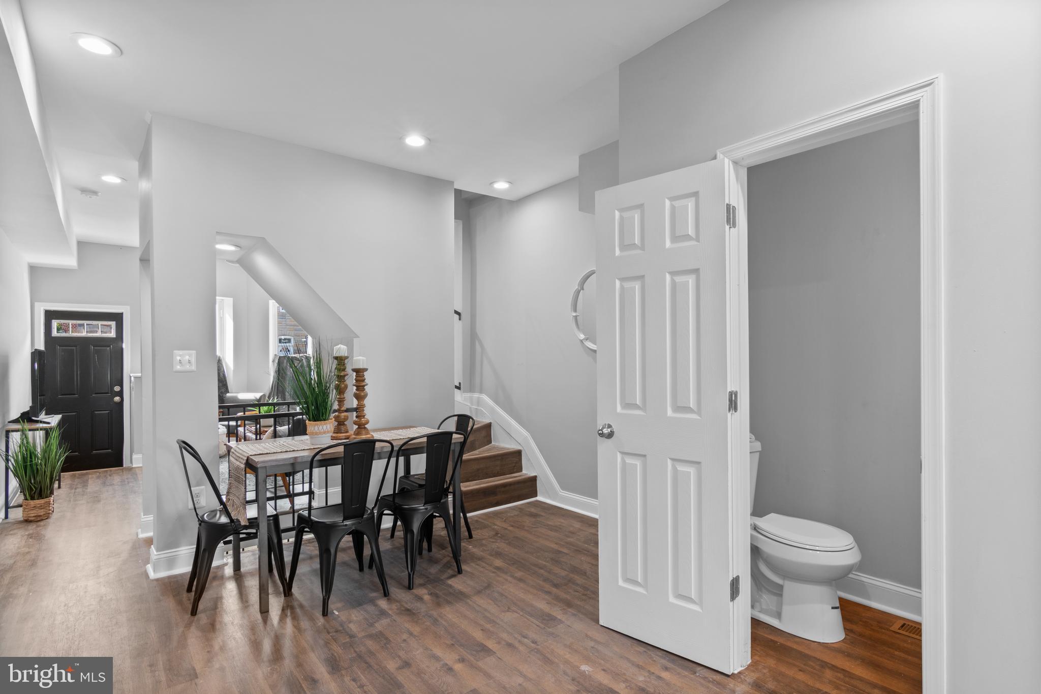 WASHINGTON VILLAGE - Residential