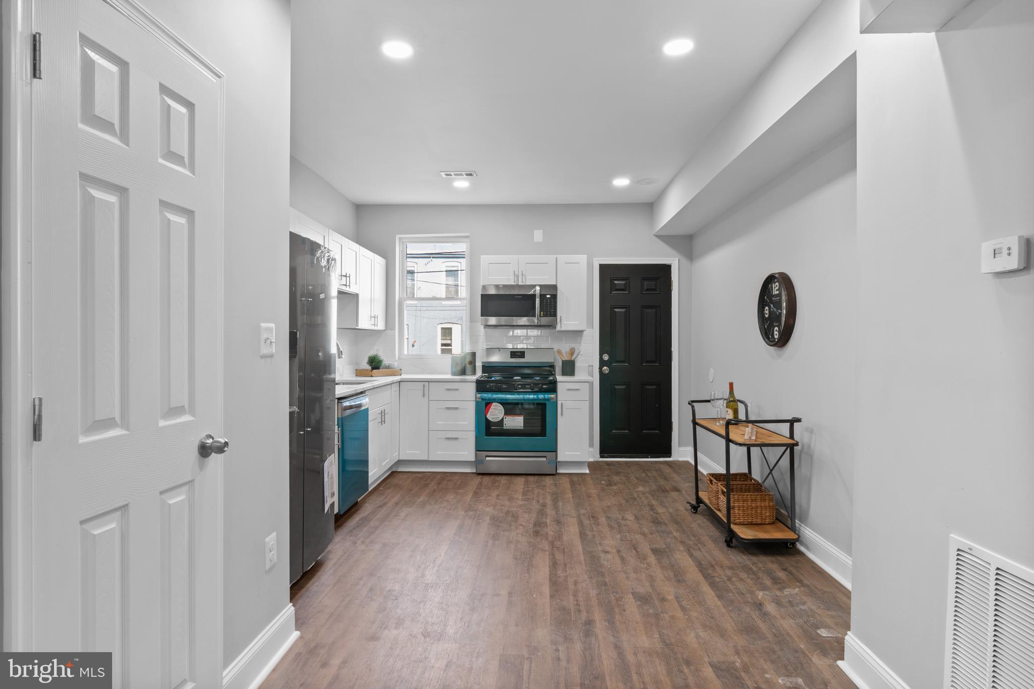 WASHINGTON VILLAGE - Residential