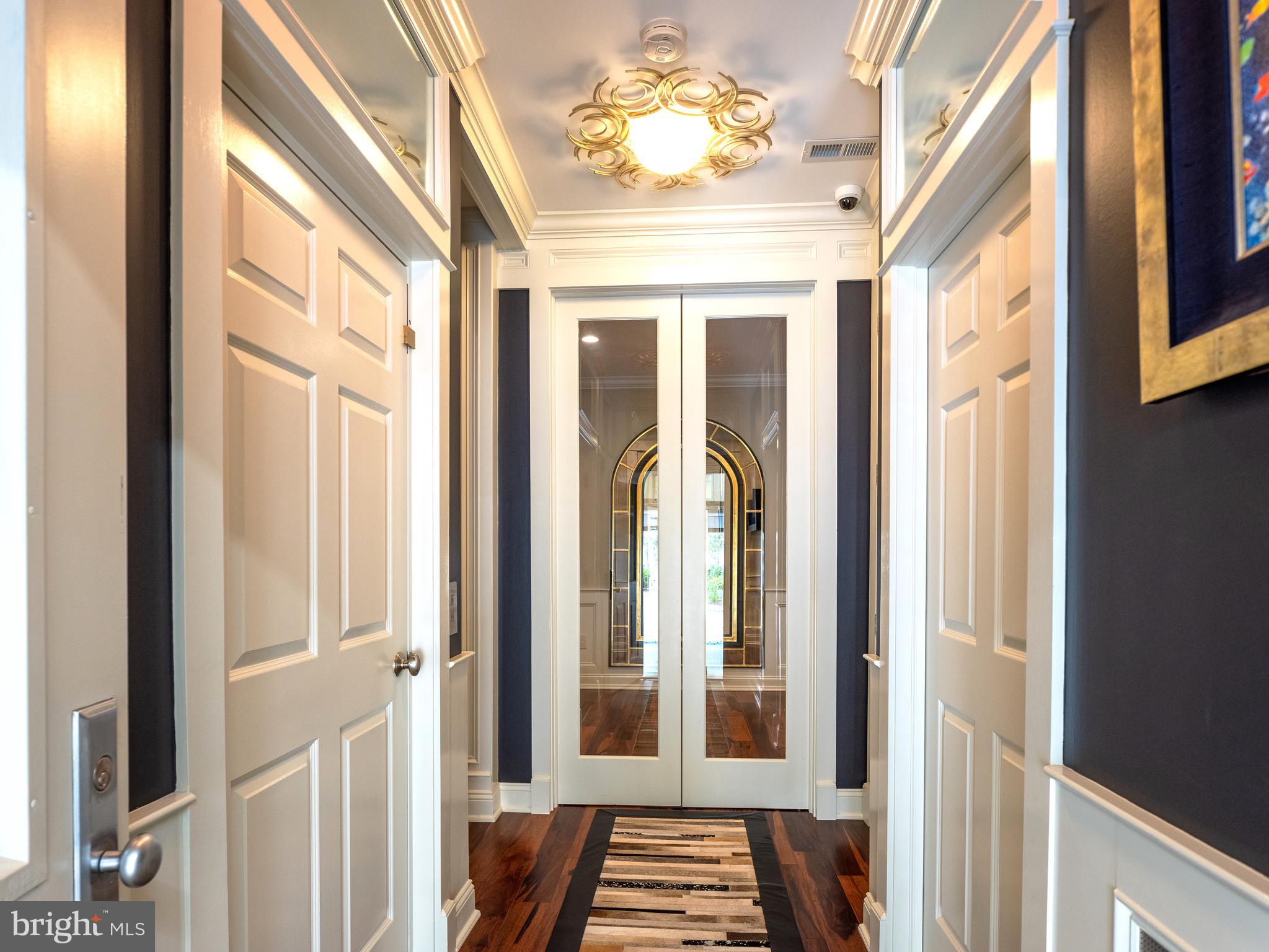 CANAL STREET - Residential