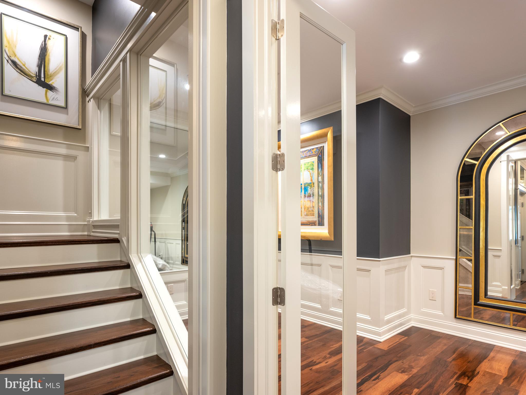 CANAL STREET - Residential