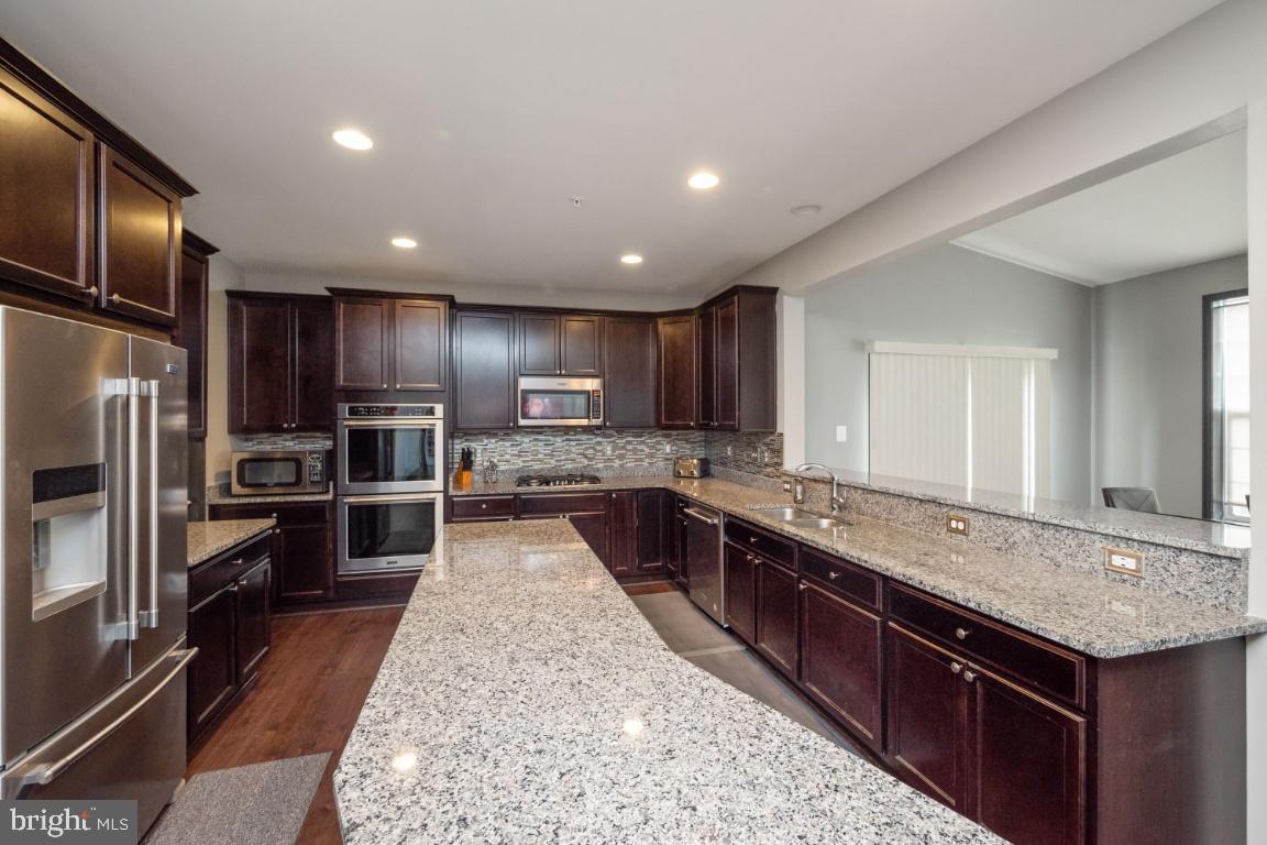 WALLACE LANDING - Residential Lease