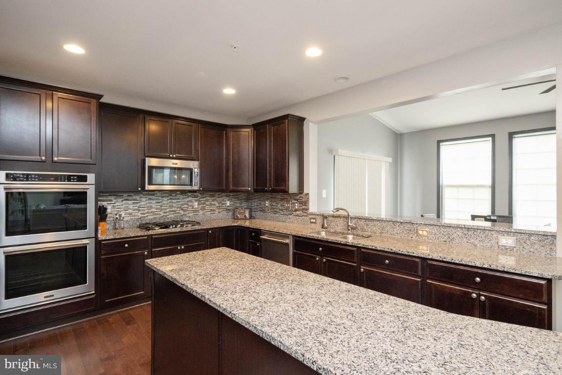 WALLACE LANDING - Residential Lease