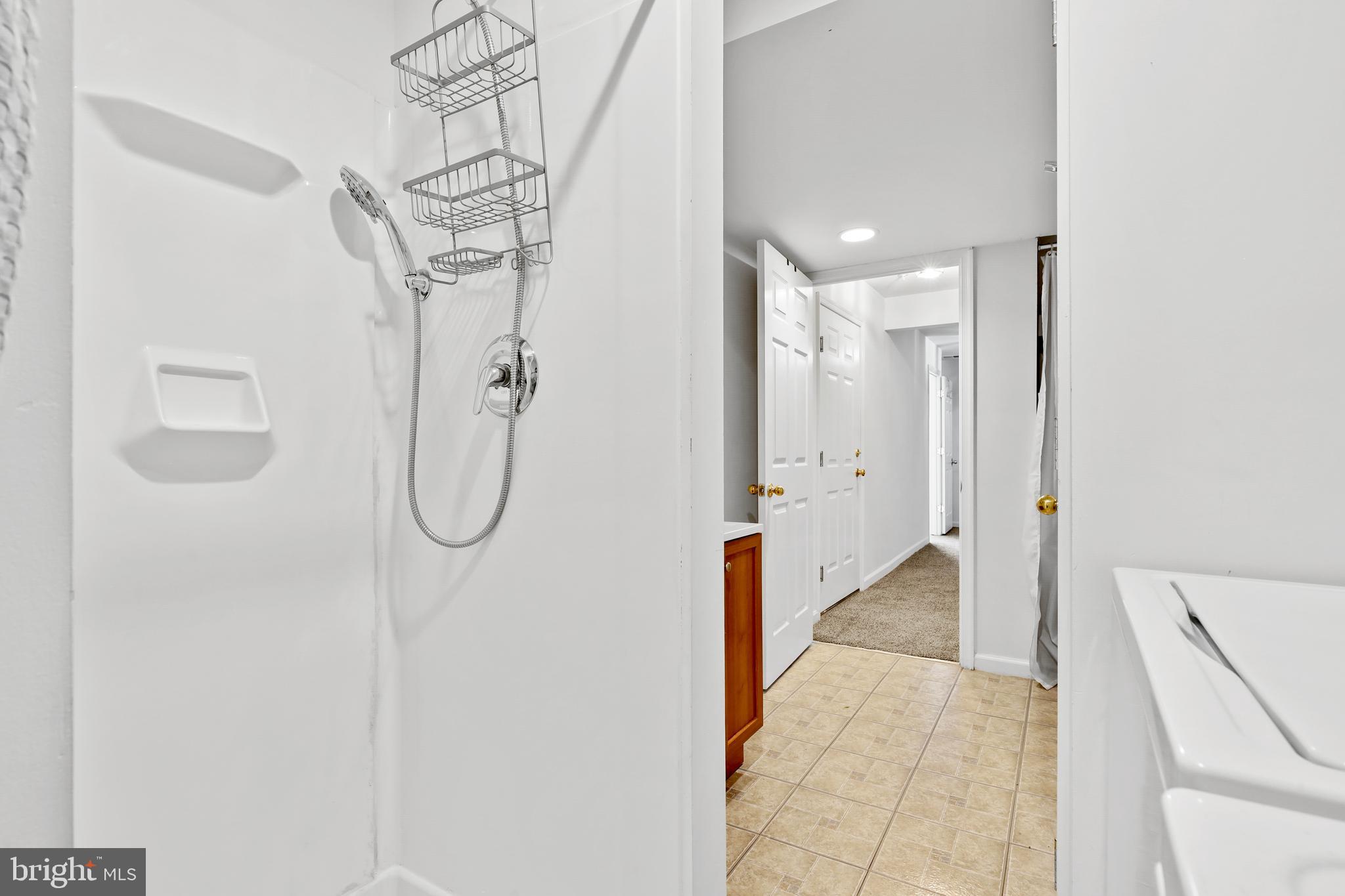 BELVEDERE SQUARE - Commercial Sale
