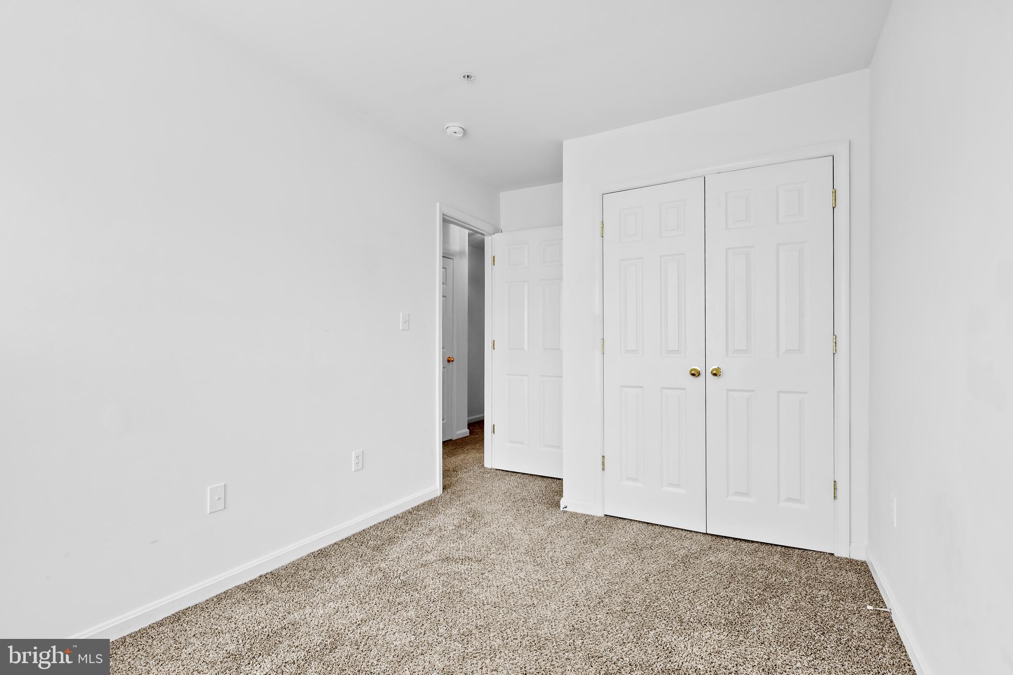 BELVEDERE SQUARE - Commercial Sale