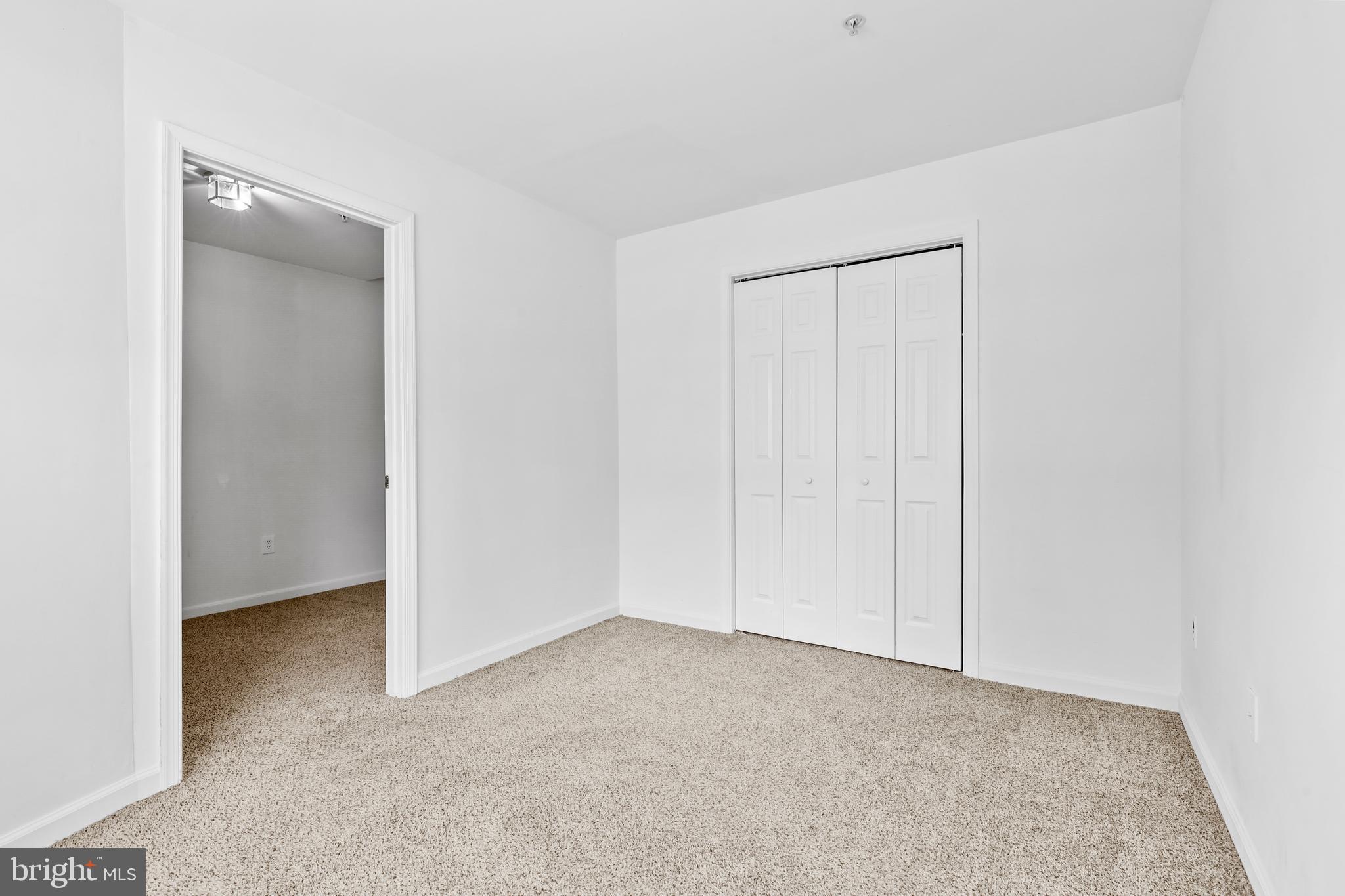 BELVEDERE SQUARE - Commercial Sale