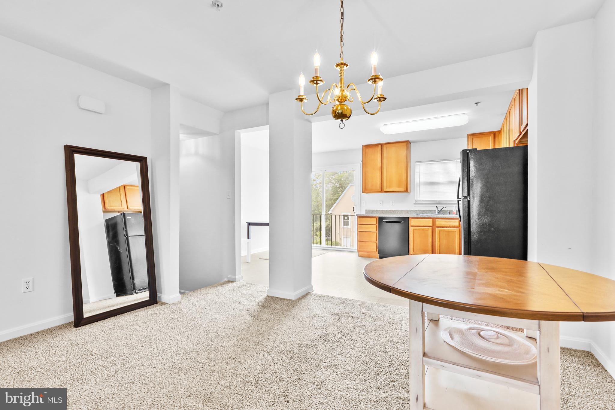 BELVEDERE SQUARE - Commercial Sale