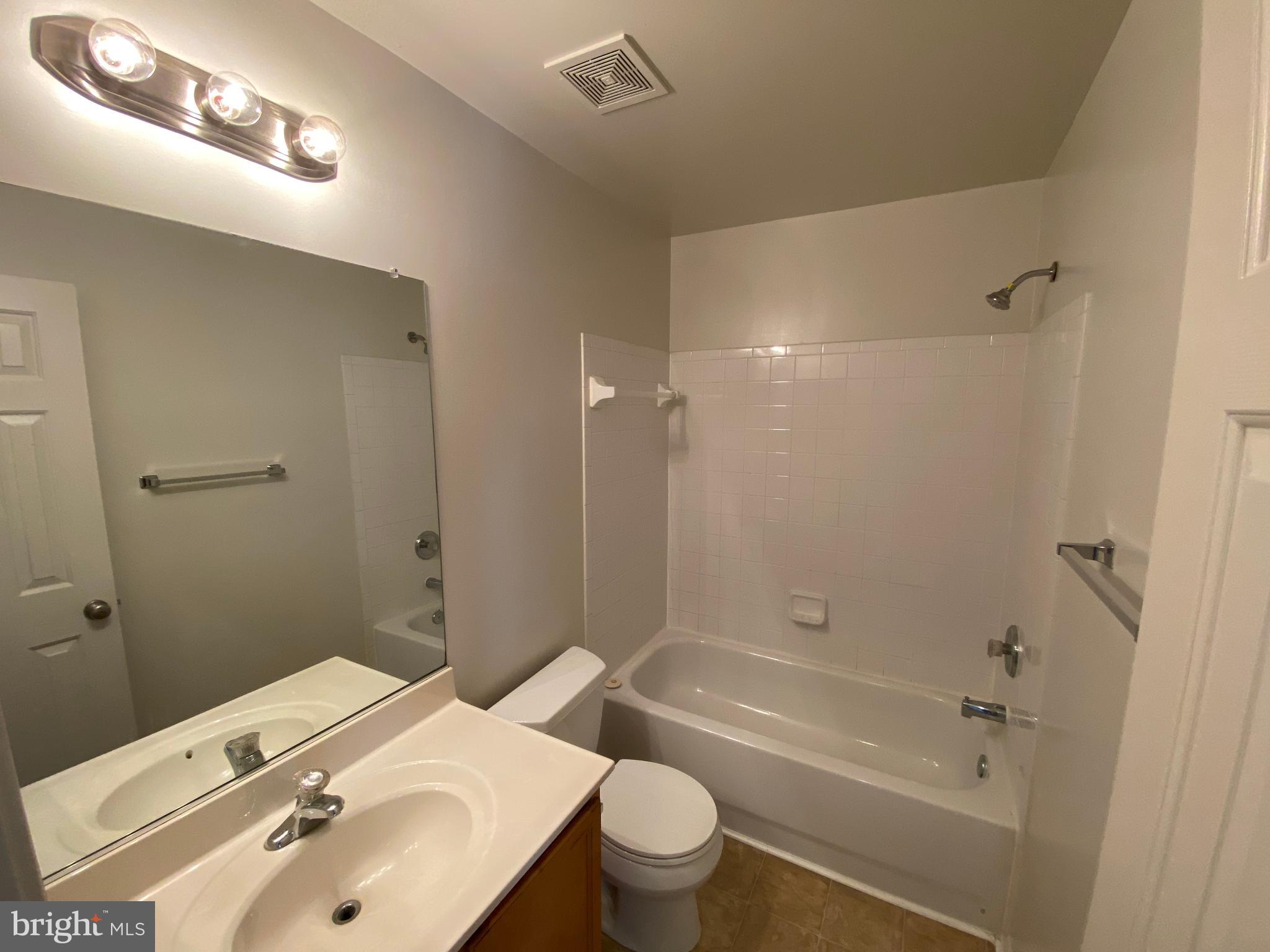 LAFAYETTE VILLAGE - Residential Lease