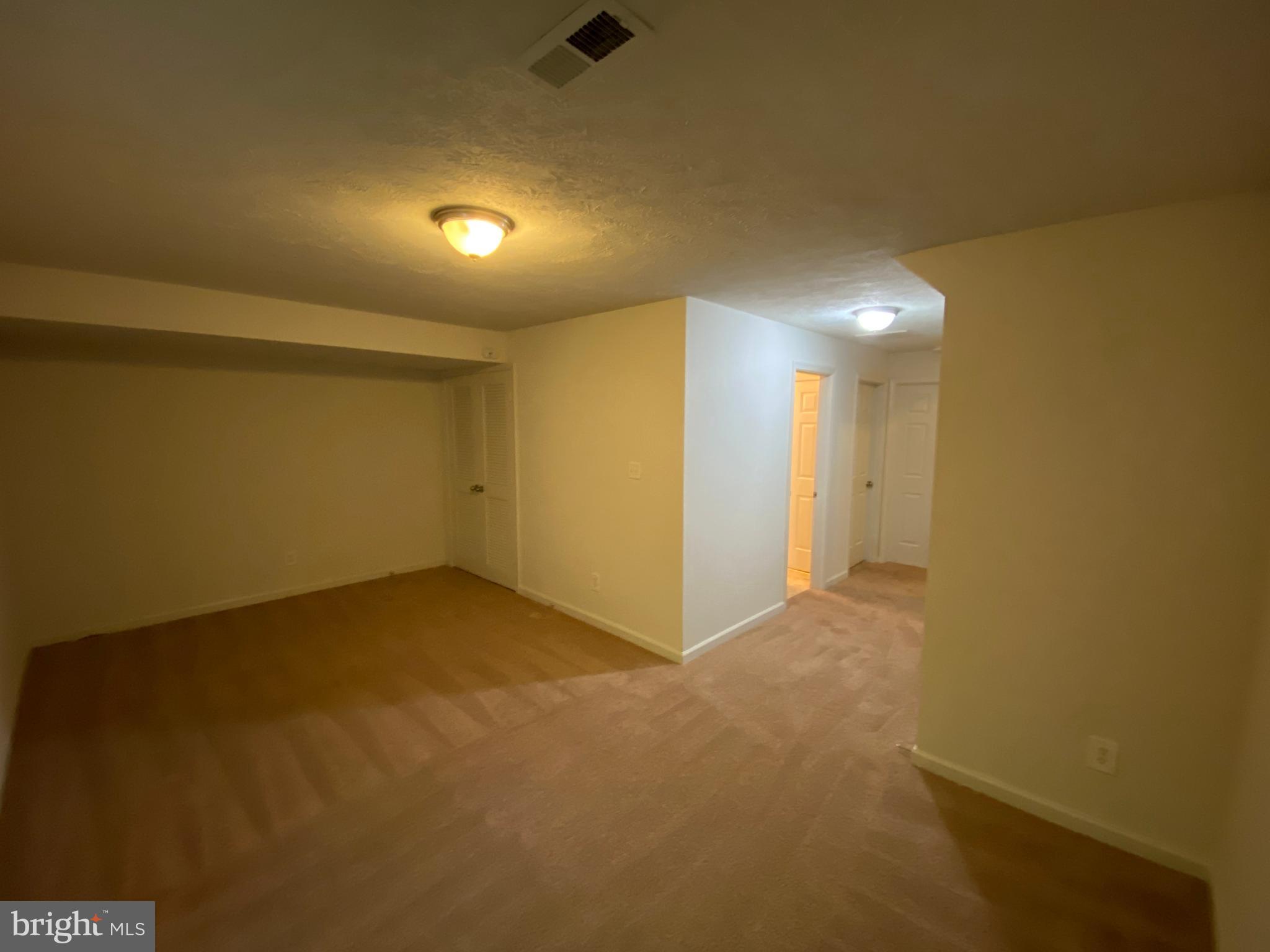 LAFAYETTE VILLAGE - Residential Lease