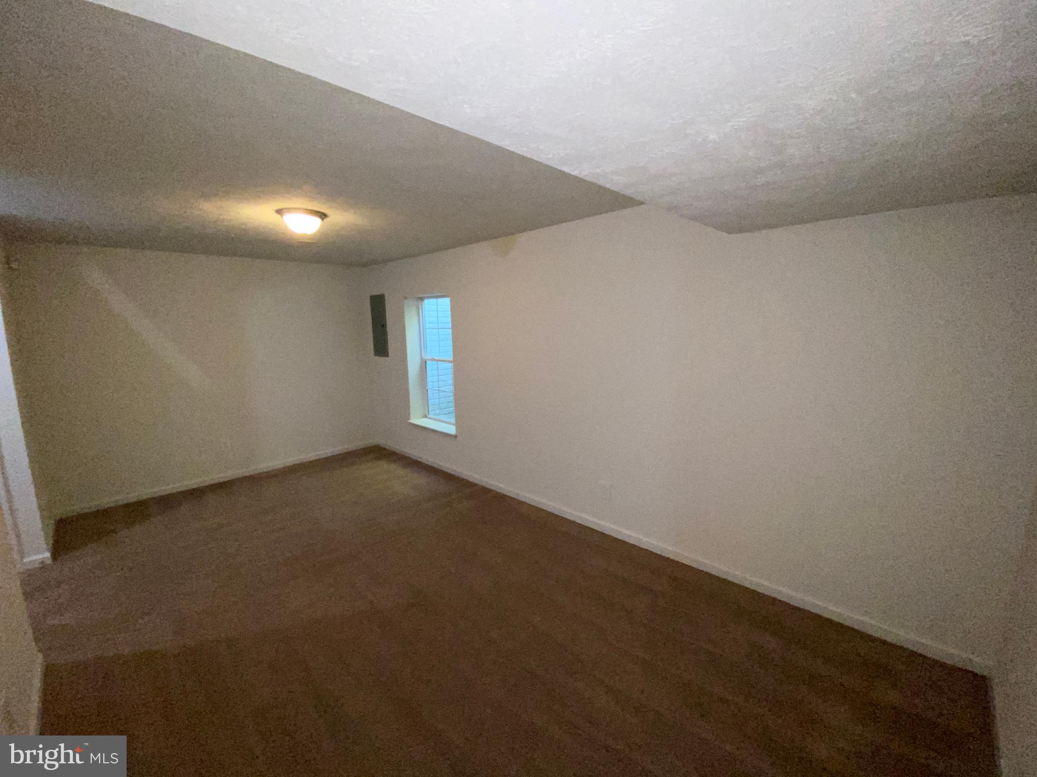 LAFAYETTE VILLAGE - Residential Lease