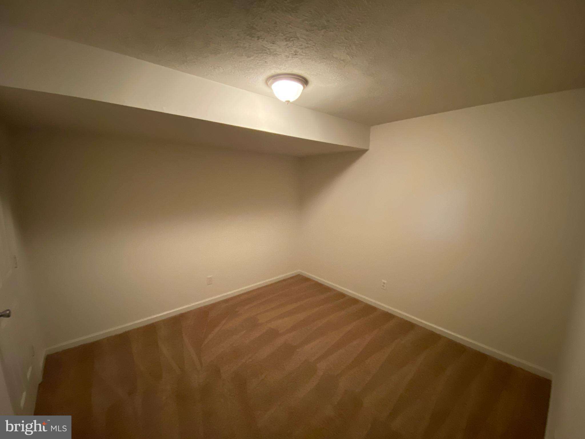 LAFAYETTE VILLAGE - Residential Lease