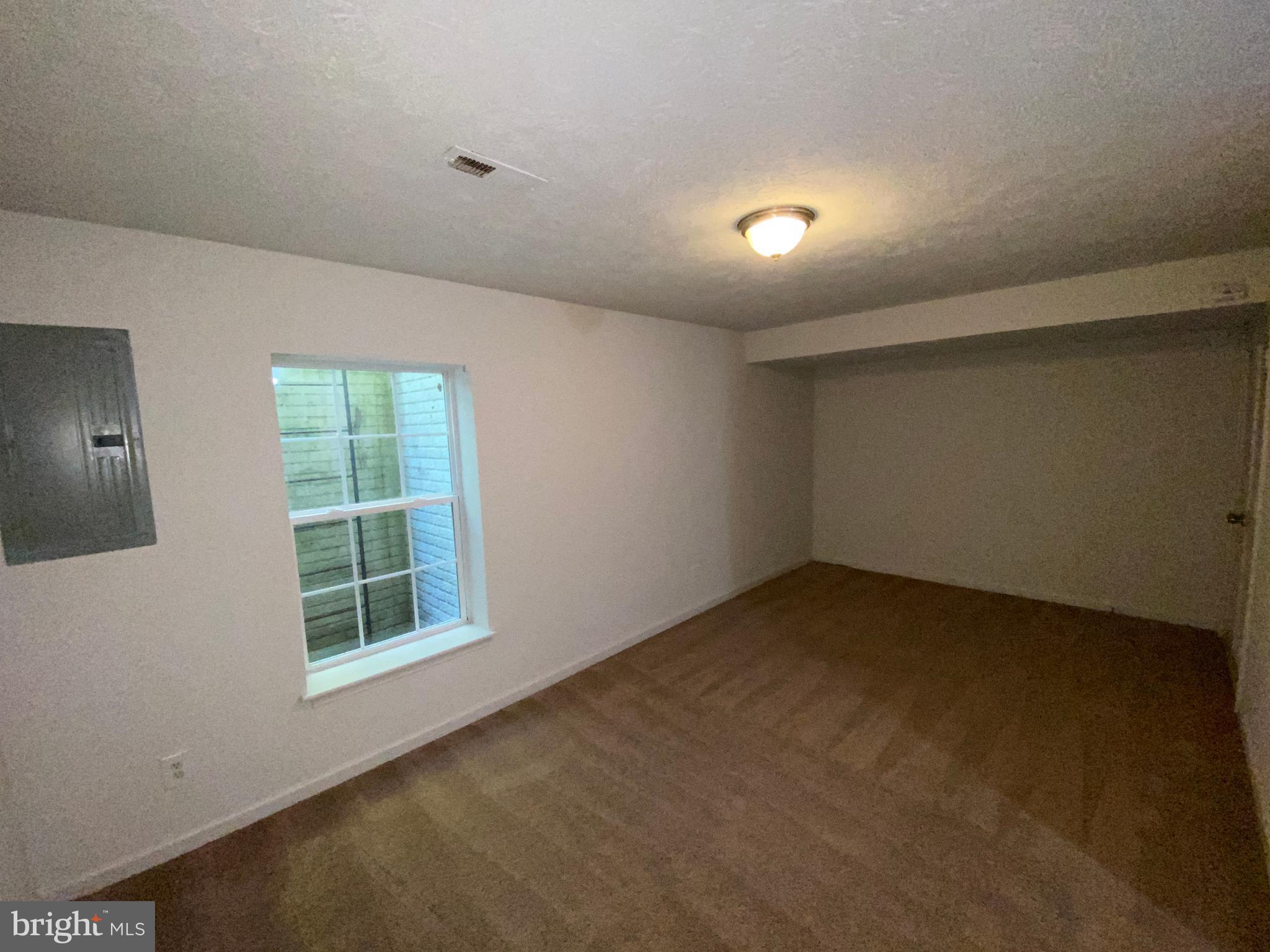 LAFAYETTE VILLAGE - Residential Lease