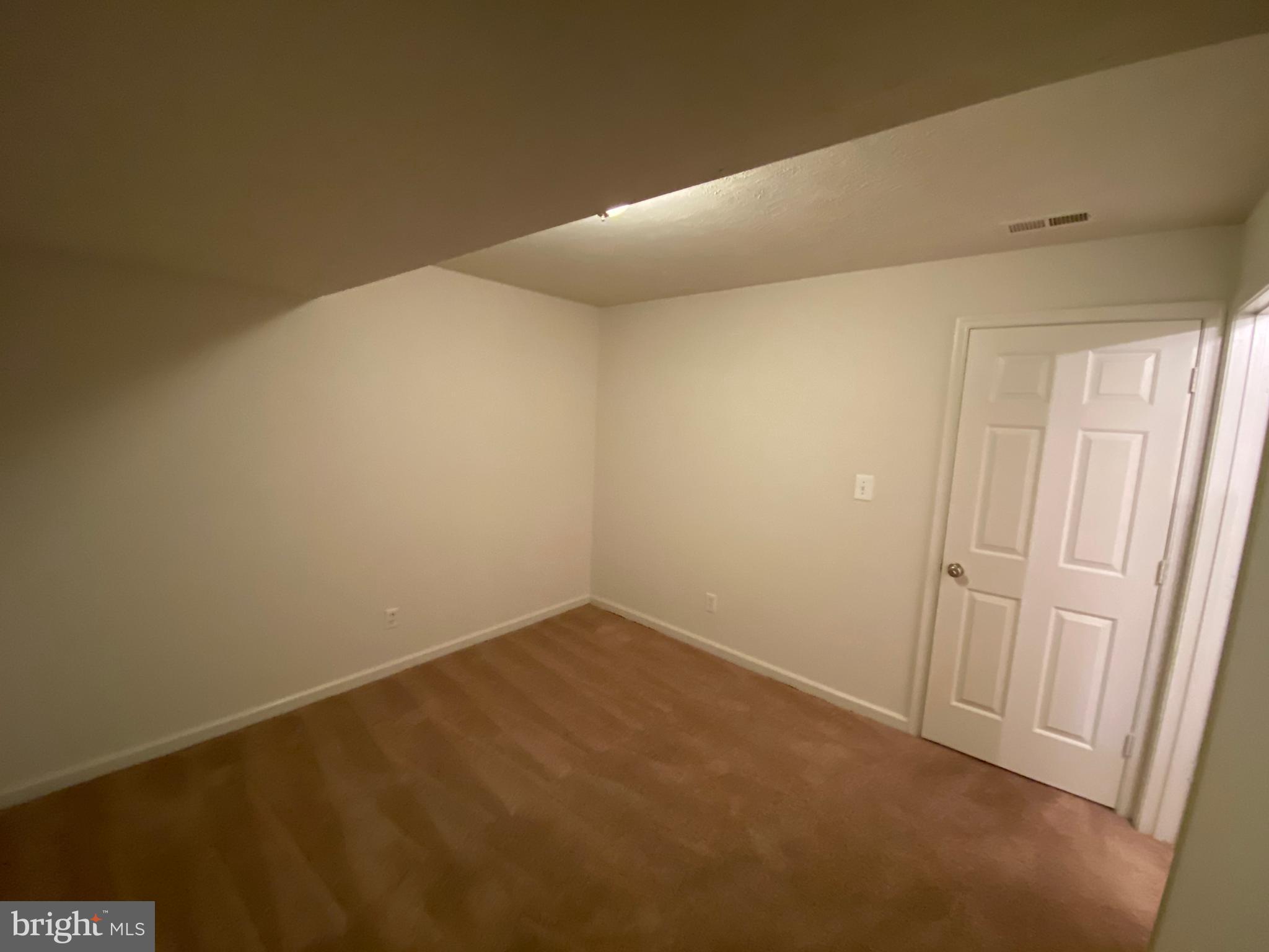 LAFAYETTE VILLAGE - Residential Lease