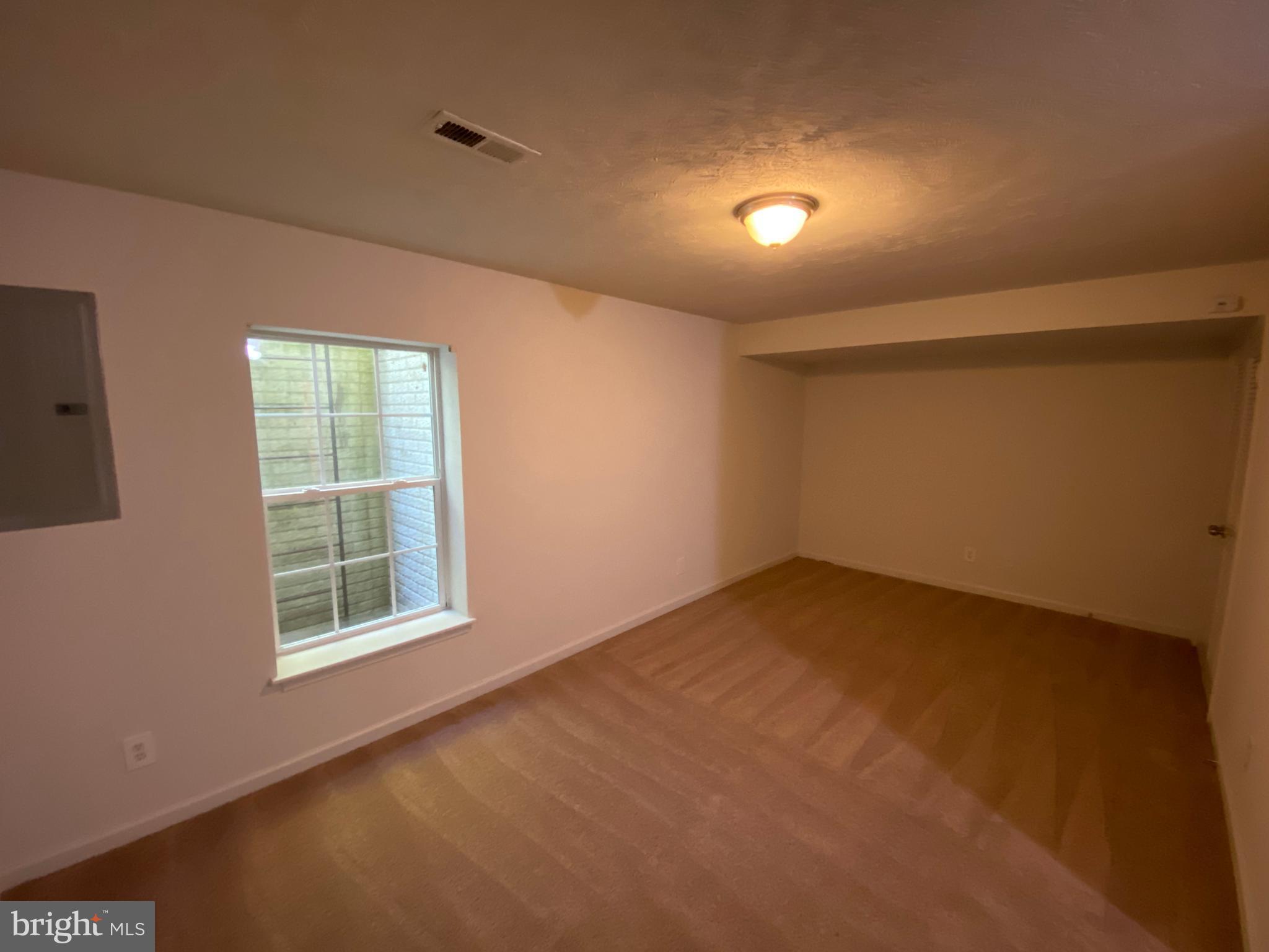 LAFAYETTE VILLAGE - Residential Lease