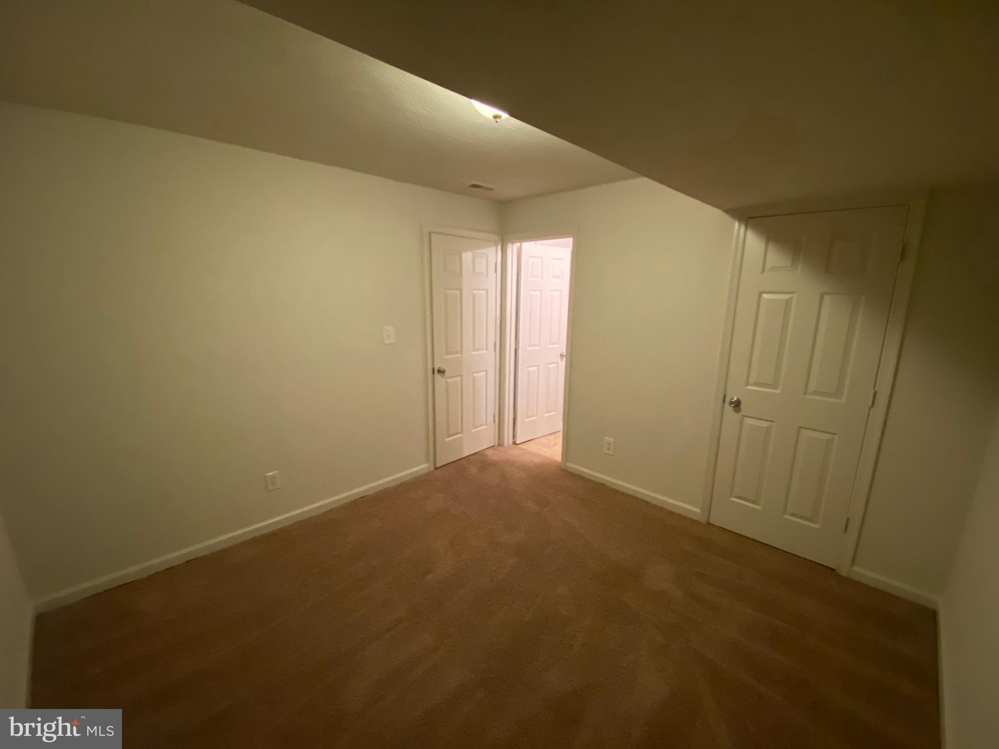 LAFAYETTE VILLAGE - Residential Lease