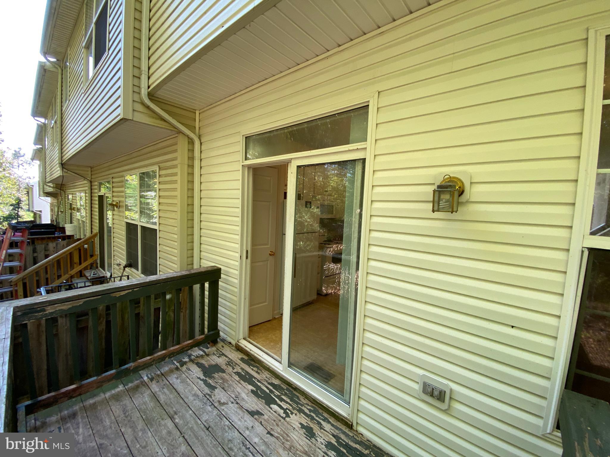 LAFAYETTE VILLAGE - Residential Lease