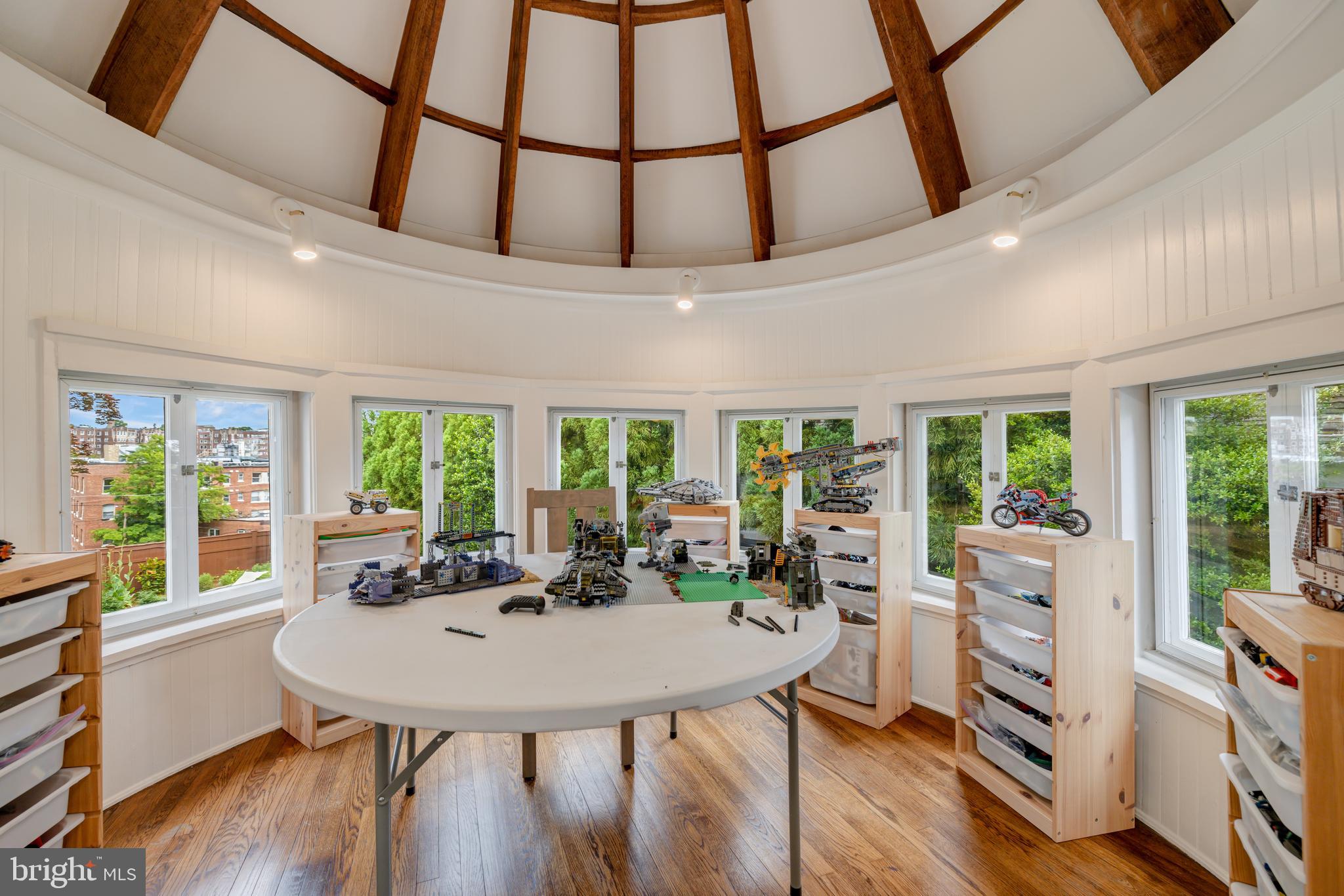 CLEVELAND PARK - Residential