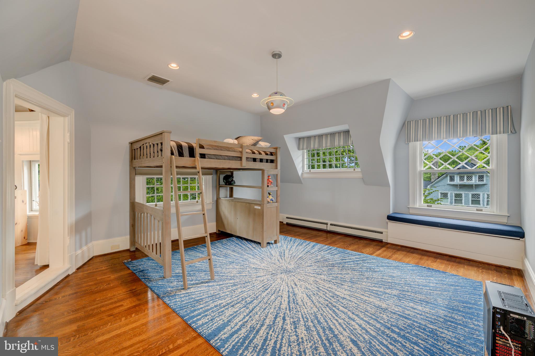 CLEVELAND PARK - Residential