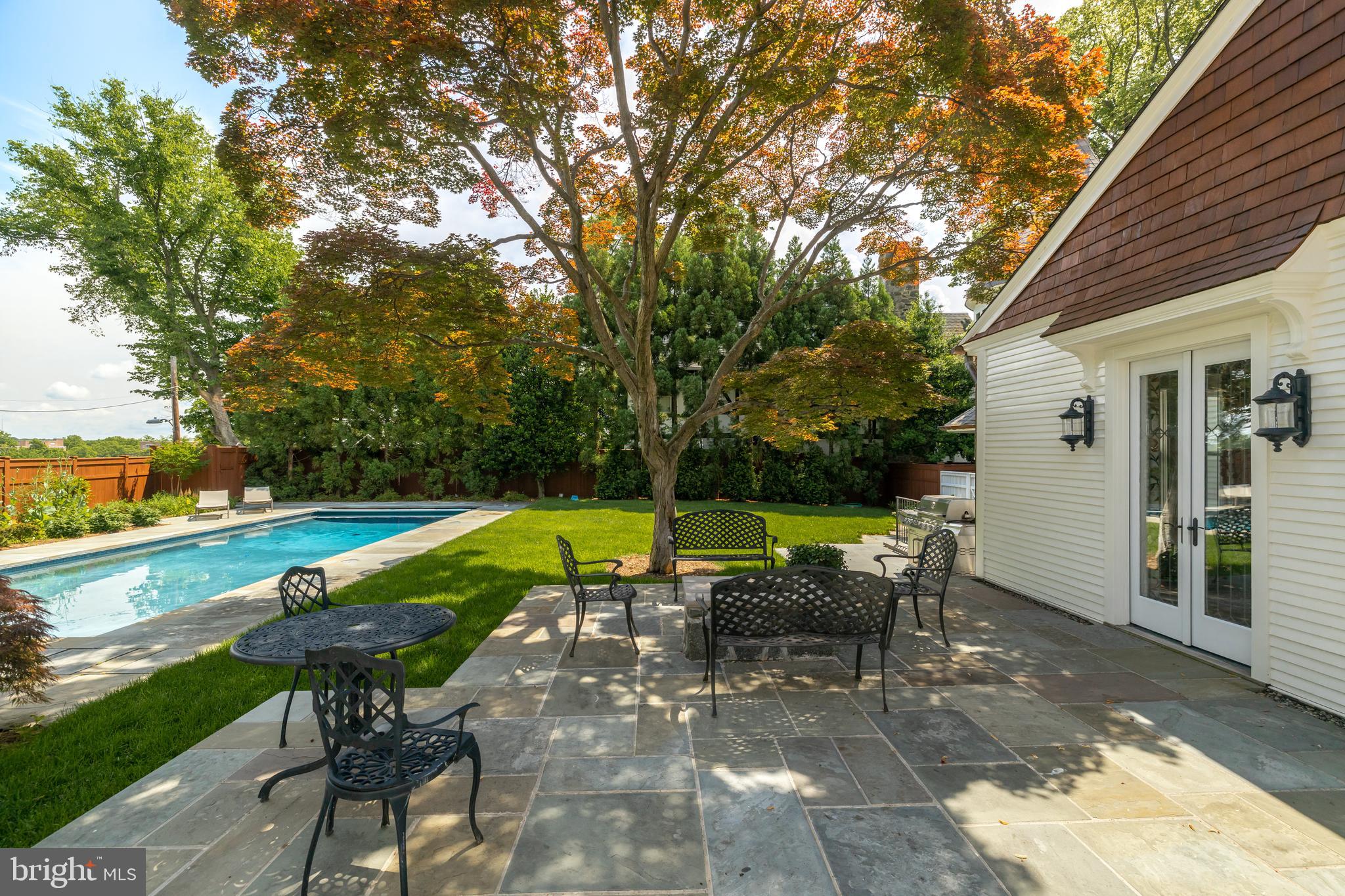 CLEVELAND PARK - Residential