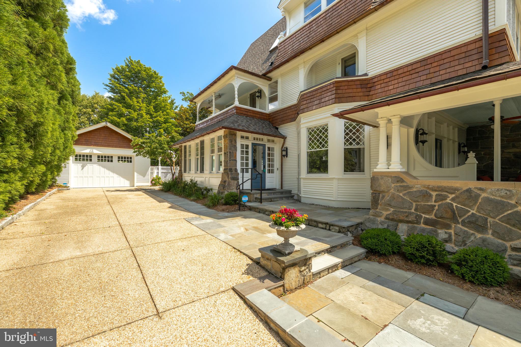 CLEVELAND PARK - Residential